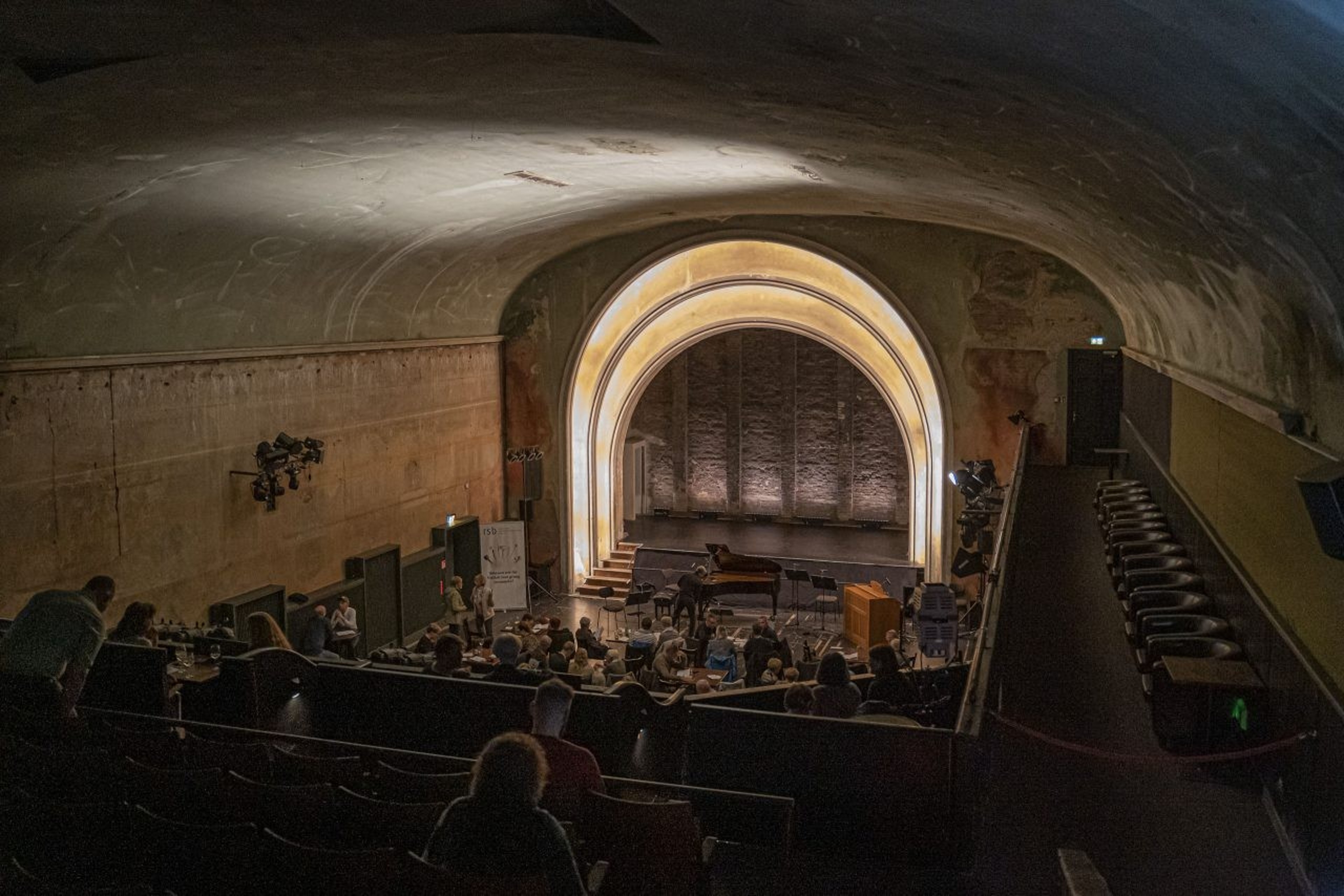 1920s Berlin Theater