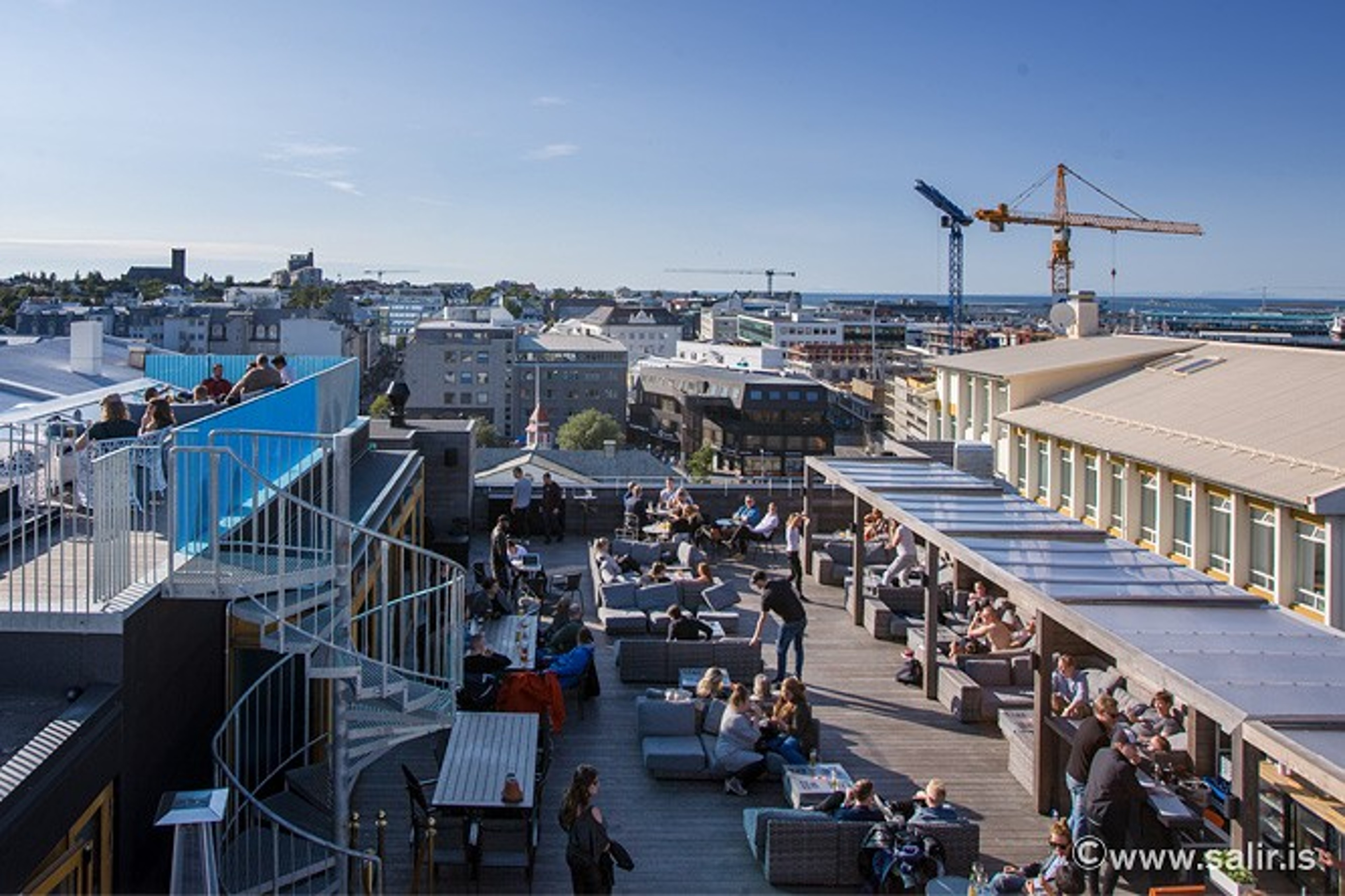 Rooftop Bar with rooms PETERSEN SVÍTA