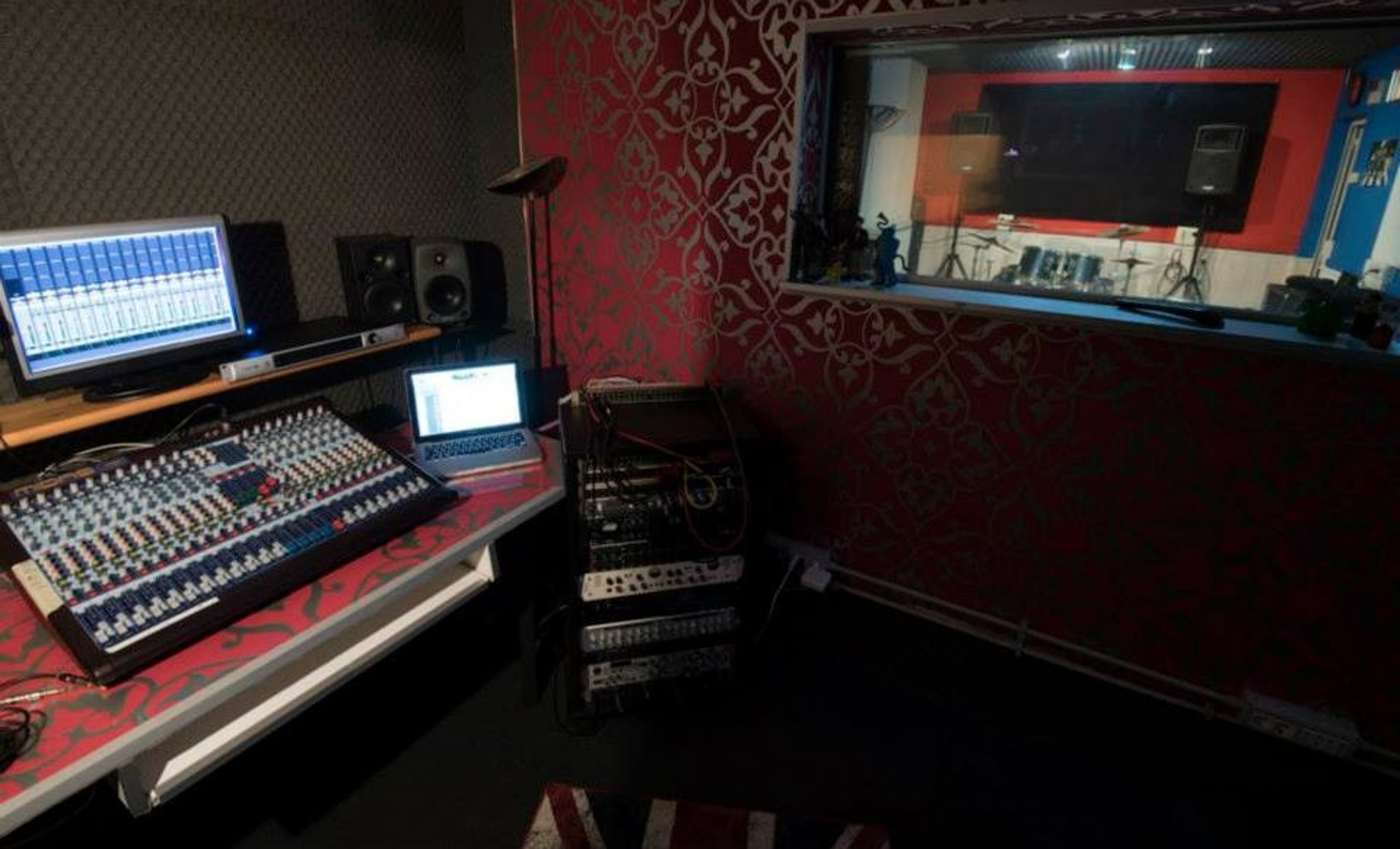 Spacious rehearsal room and recording studio — photo 4