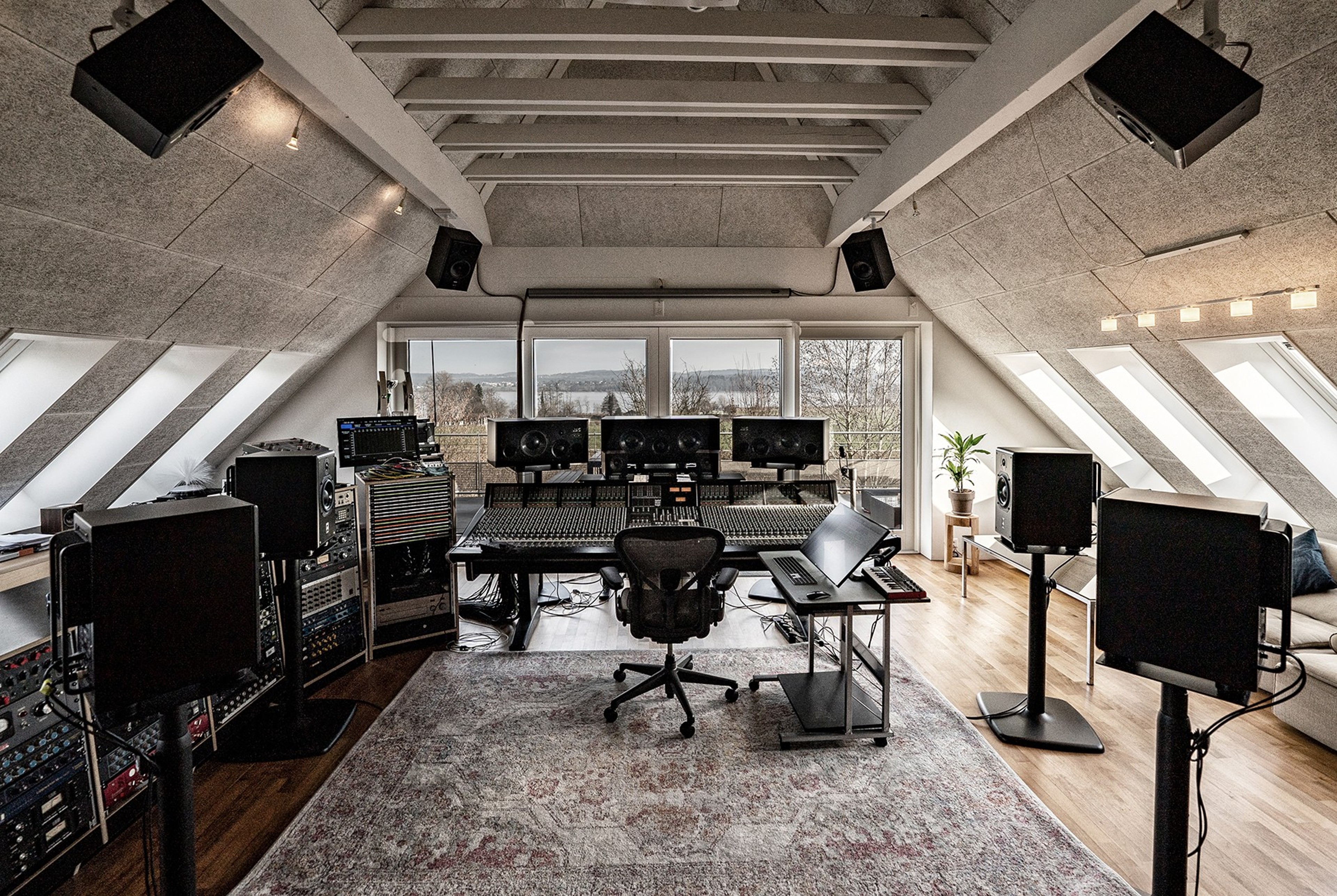 Powerplay Studio E — photo 2