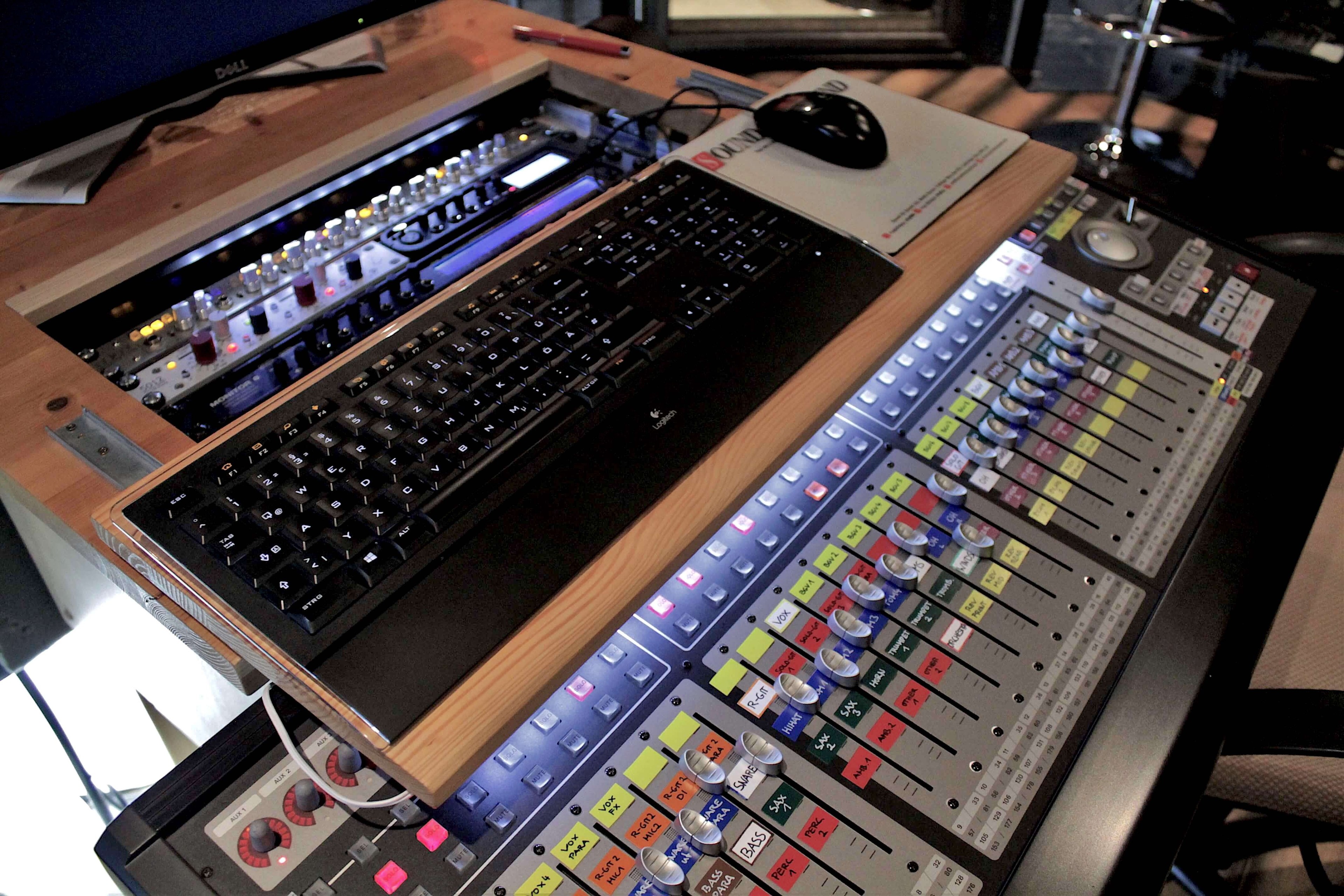 Recording Studio space with a living room feel — photo 5