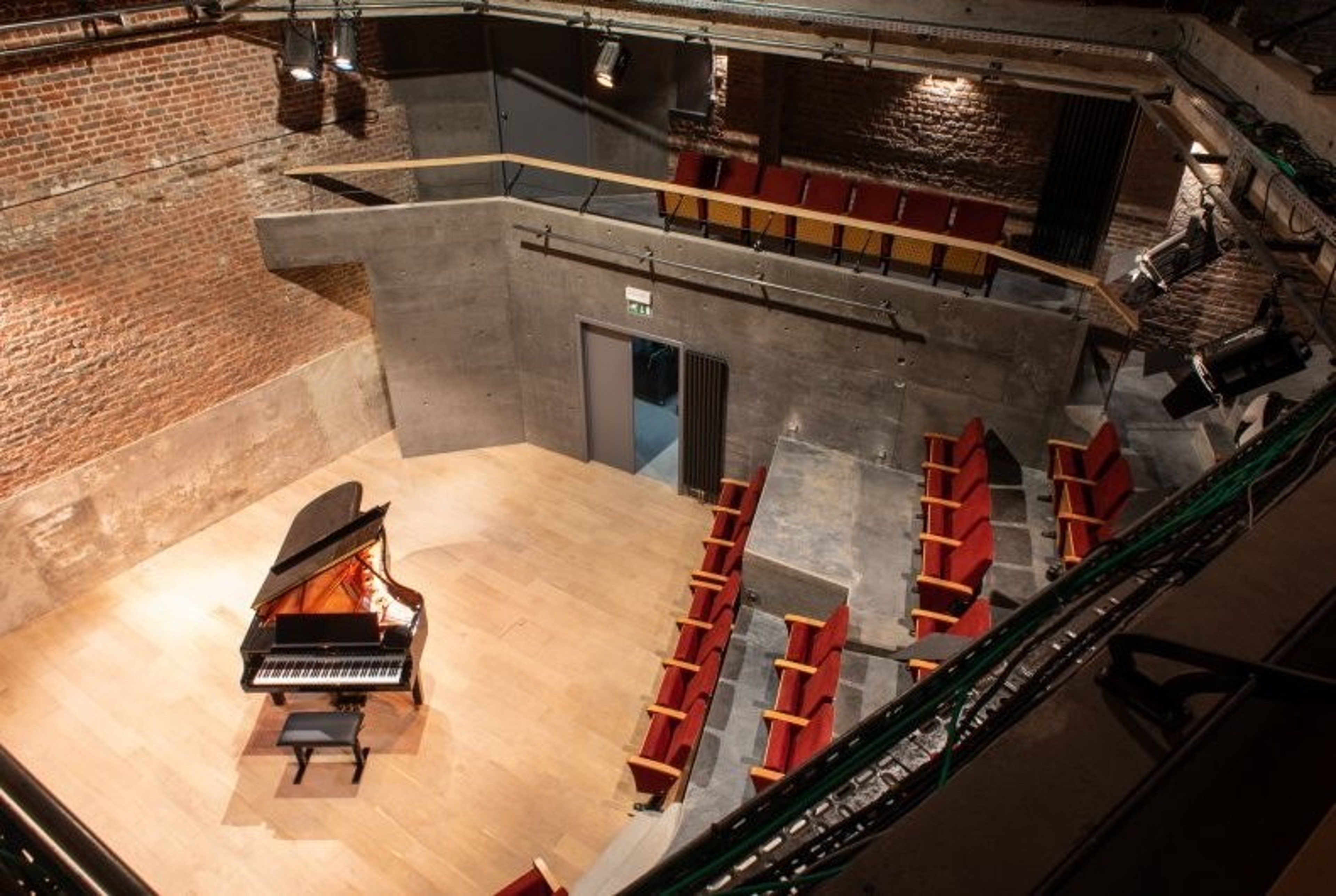 Boudoir - Intimate Theater Space — foto 3