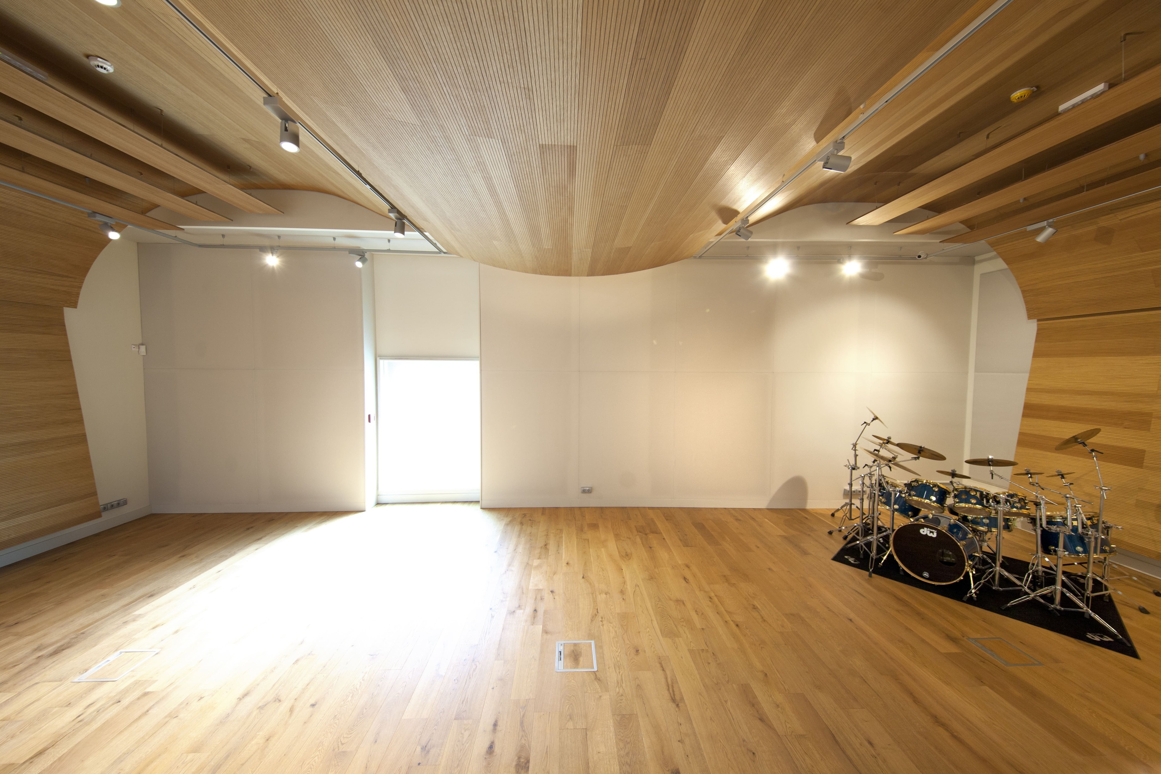 Synchron Stage - Stage B with Control B — photo 3