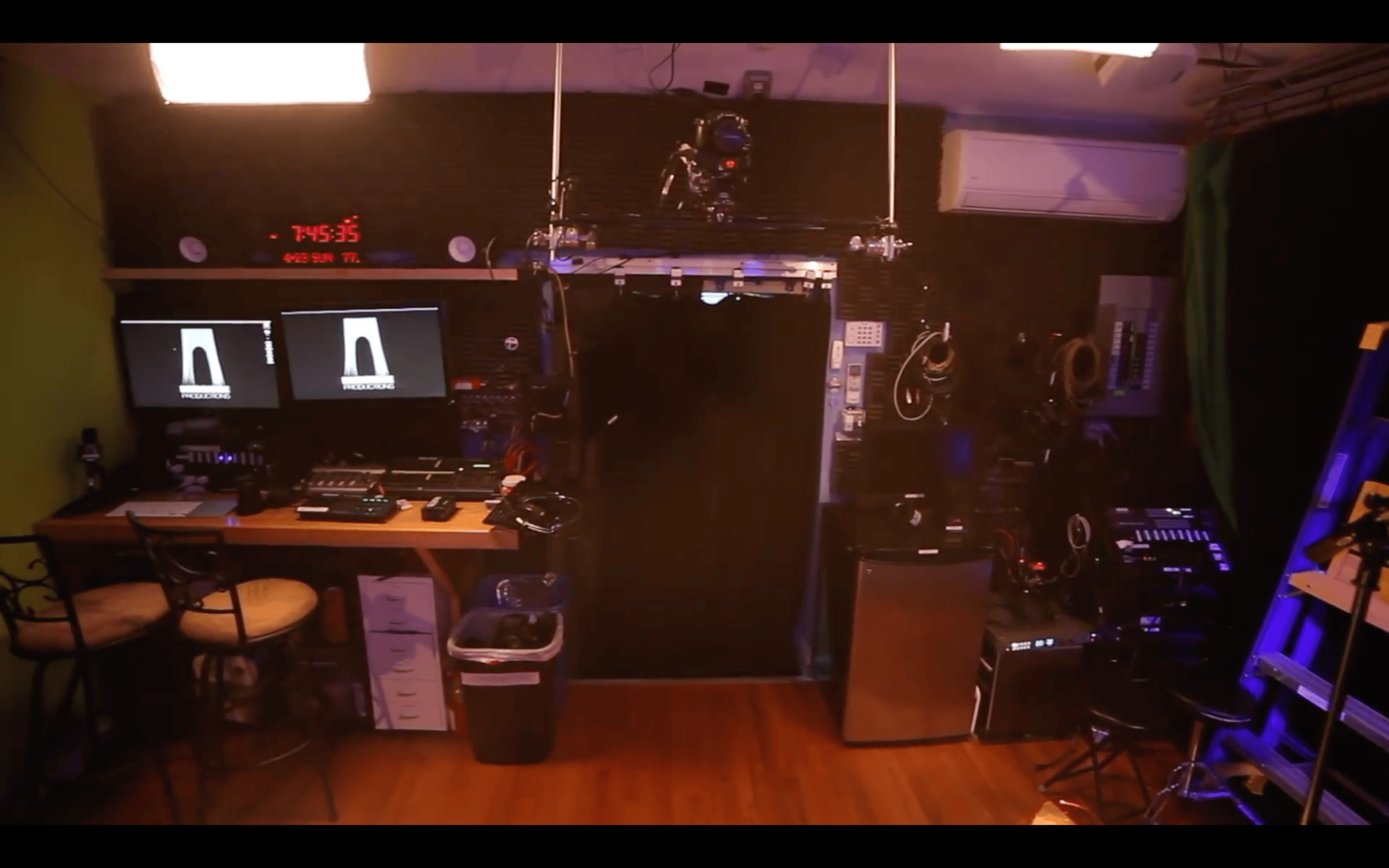Live Broadcast & Music Production Studio — photo 2