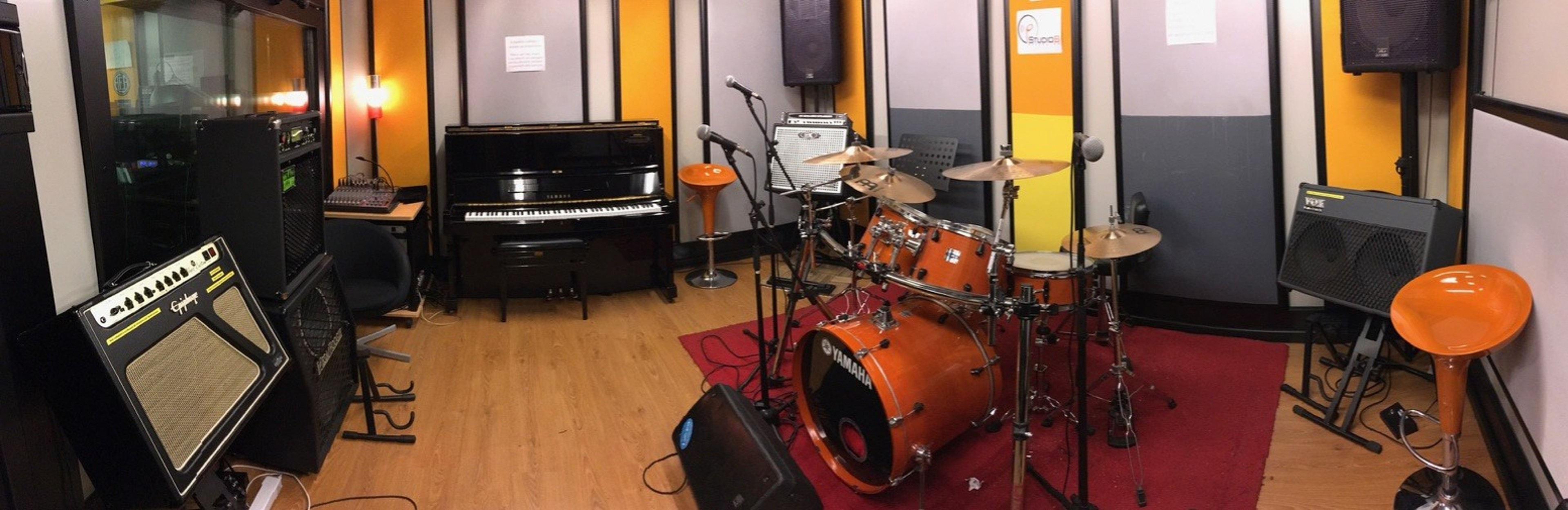 Studio B Recording (recording + control room) — 写真2