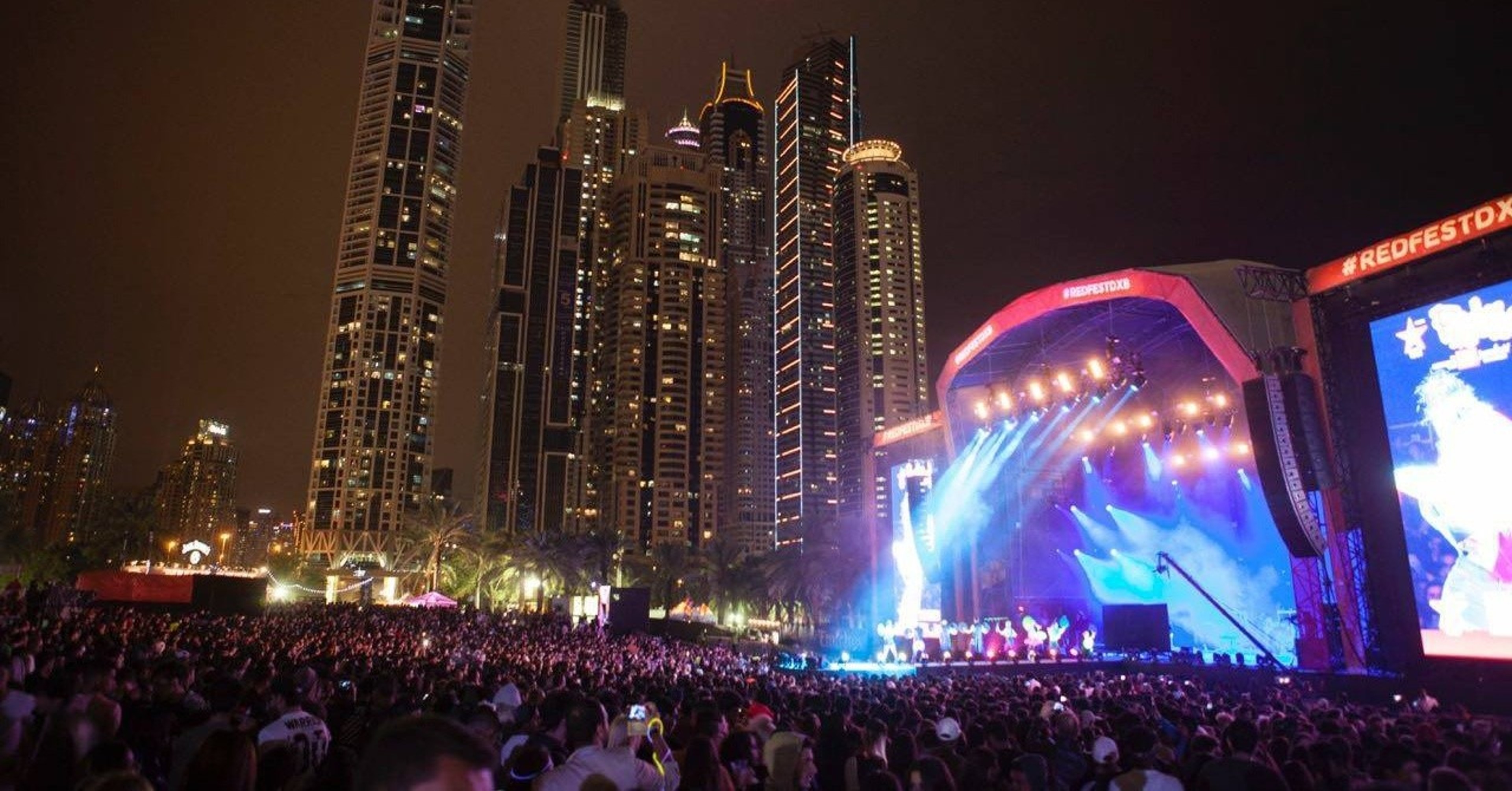 Grand Event with Dubai's Skyscraper — photo 4
