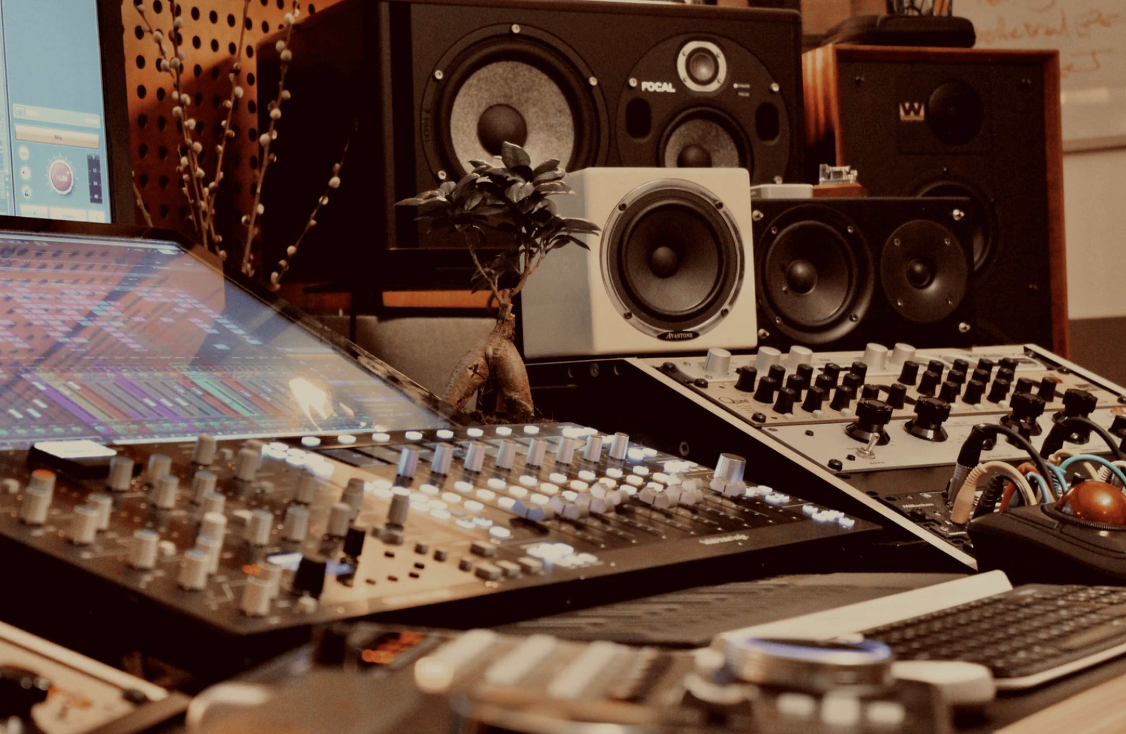 Recording T-ll Studio