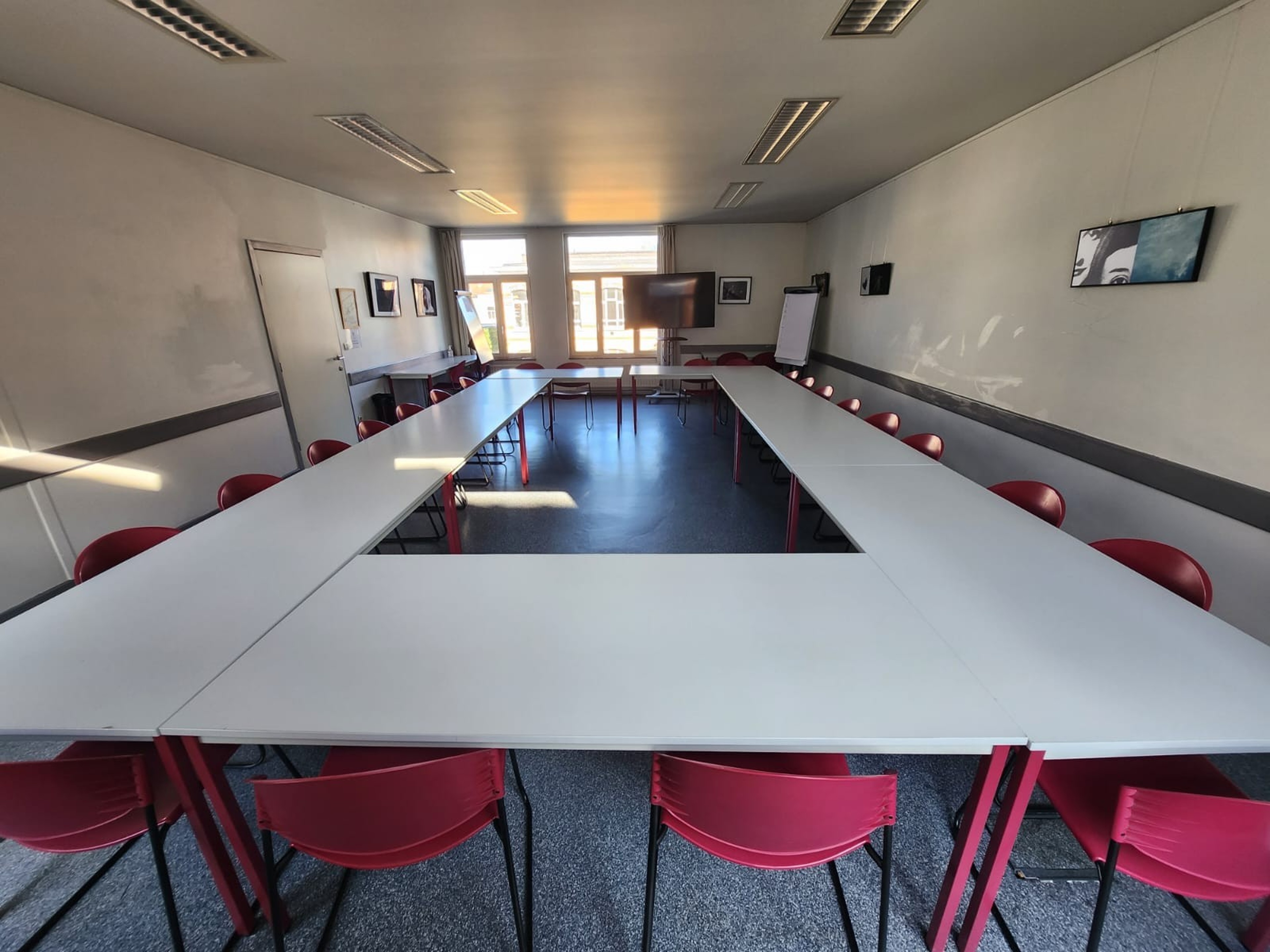 ROSA PARKS: Meeting Room — photo 5