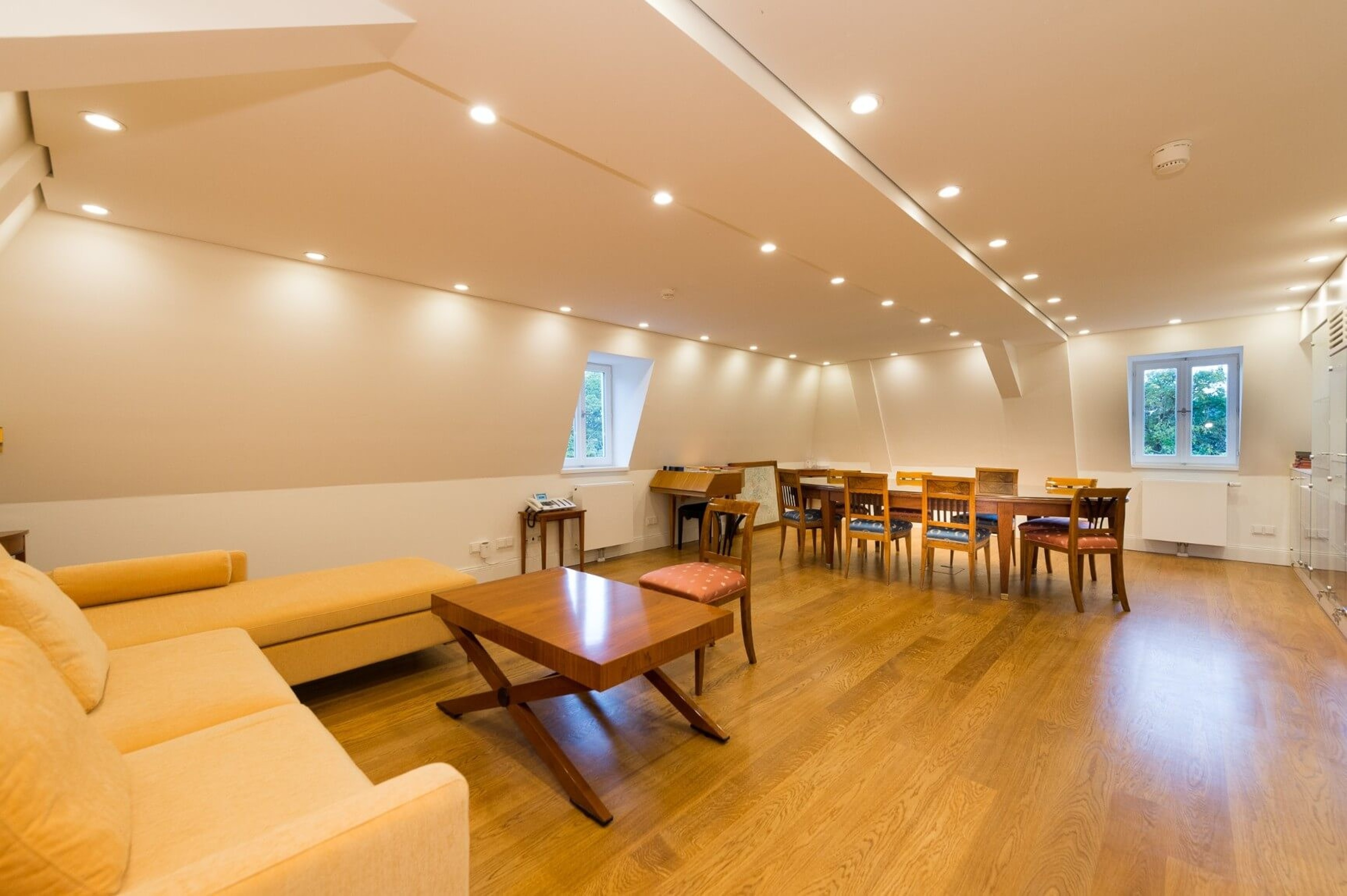 Cosy attic studio for rehearsals/workshops in atmospheric mansion — photo 2