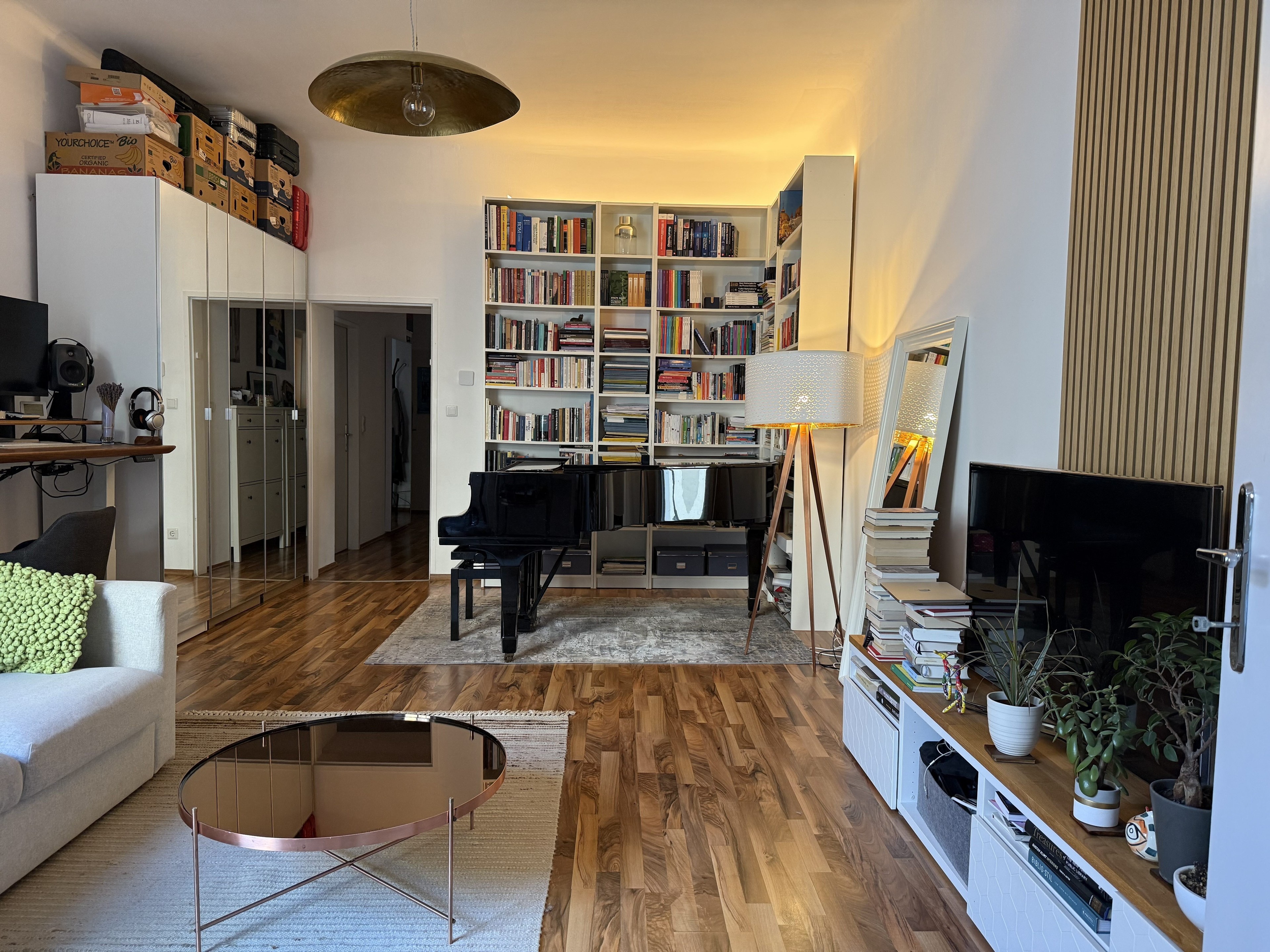 Schubert's Corner Rehearsal Studio with Steinway — Foto 2