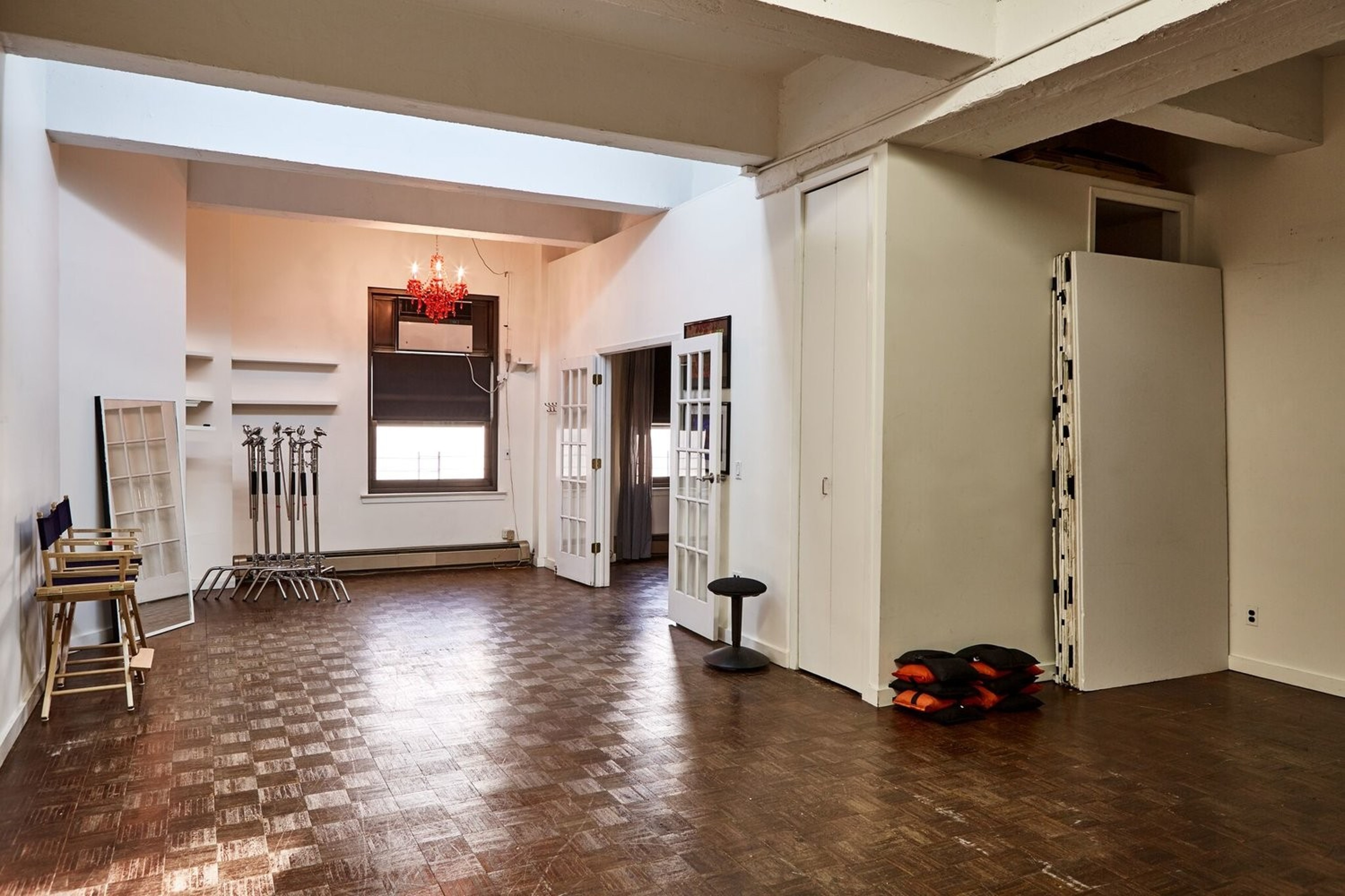 W 42nd Studio — photo 5