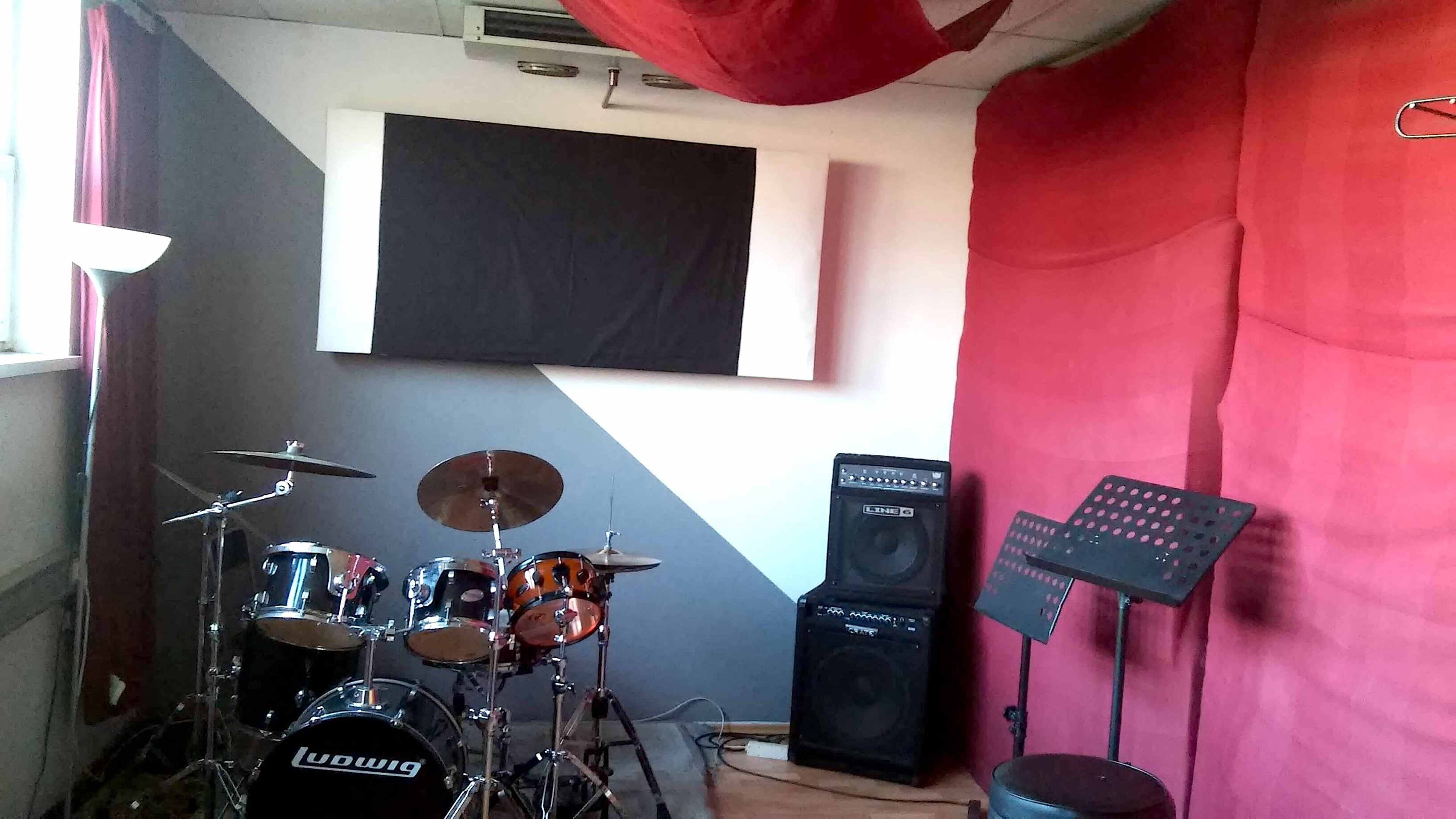 Rehearsal room with drumset - Room 1