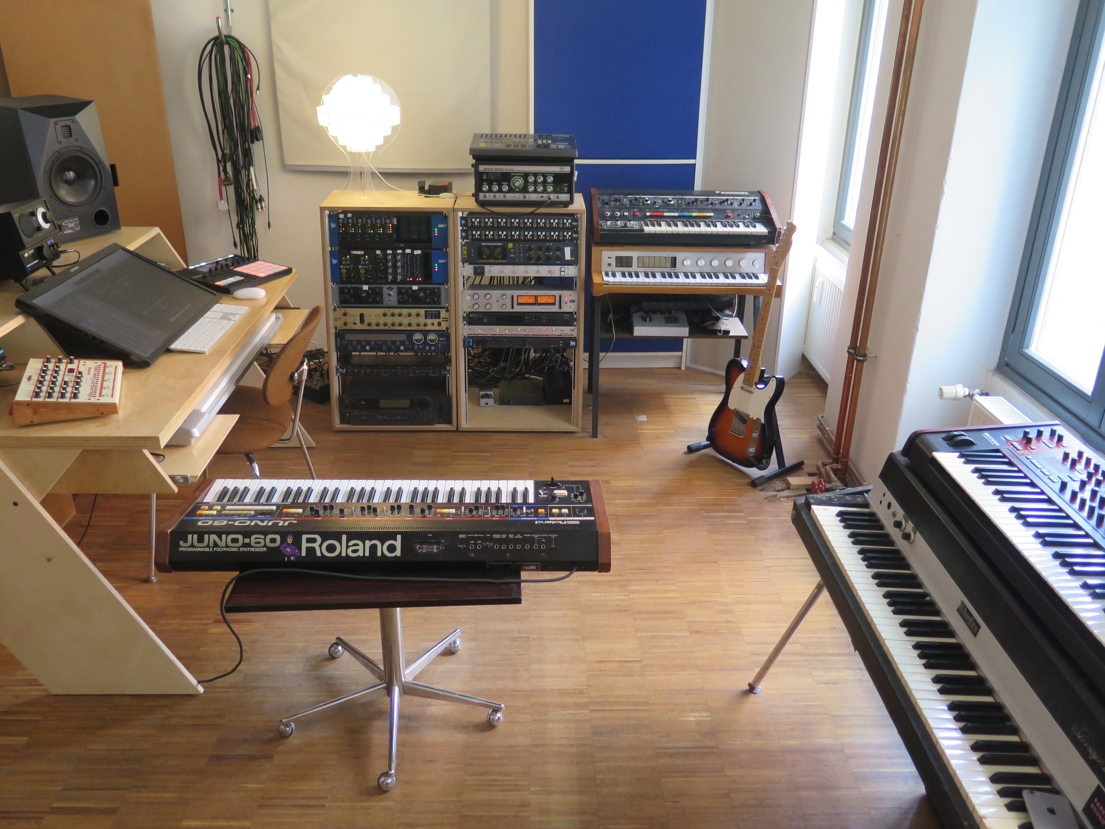Beautiful studio workingspace in old factoryfloor