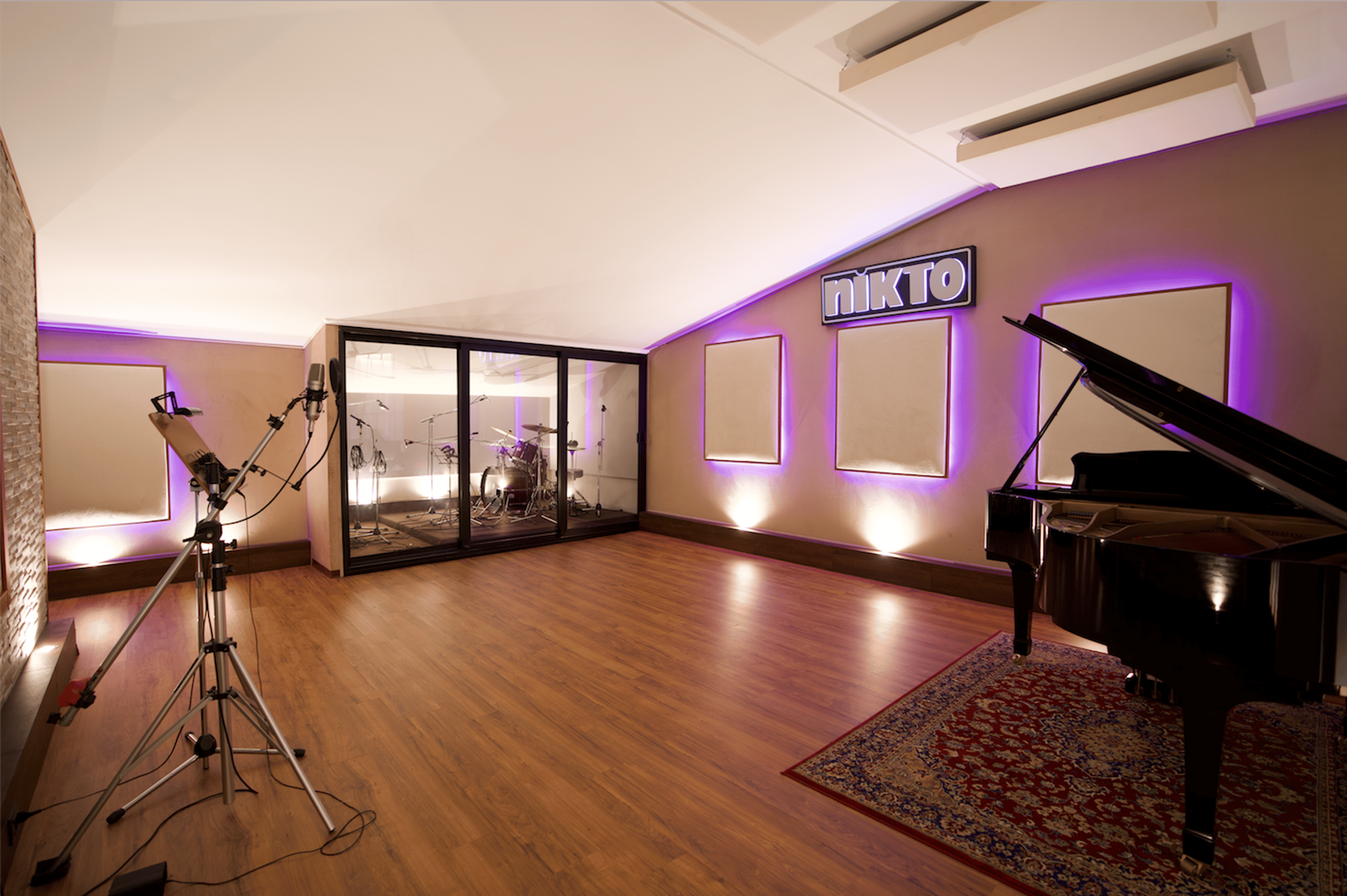 Studio di registrazione di 250mq - con Pianoforte a coda Yamaha C3 — photo 3