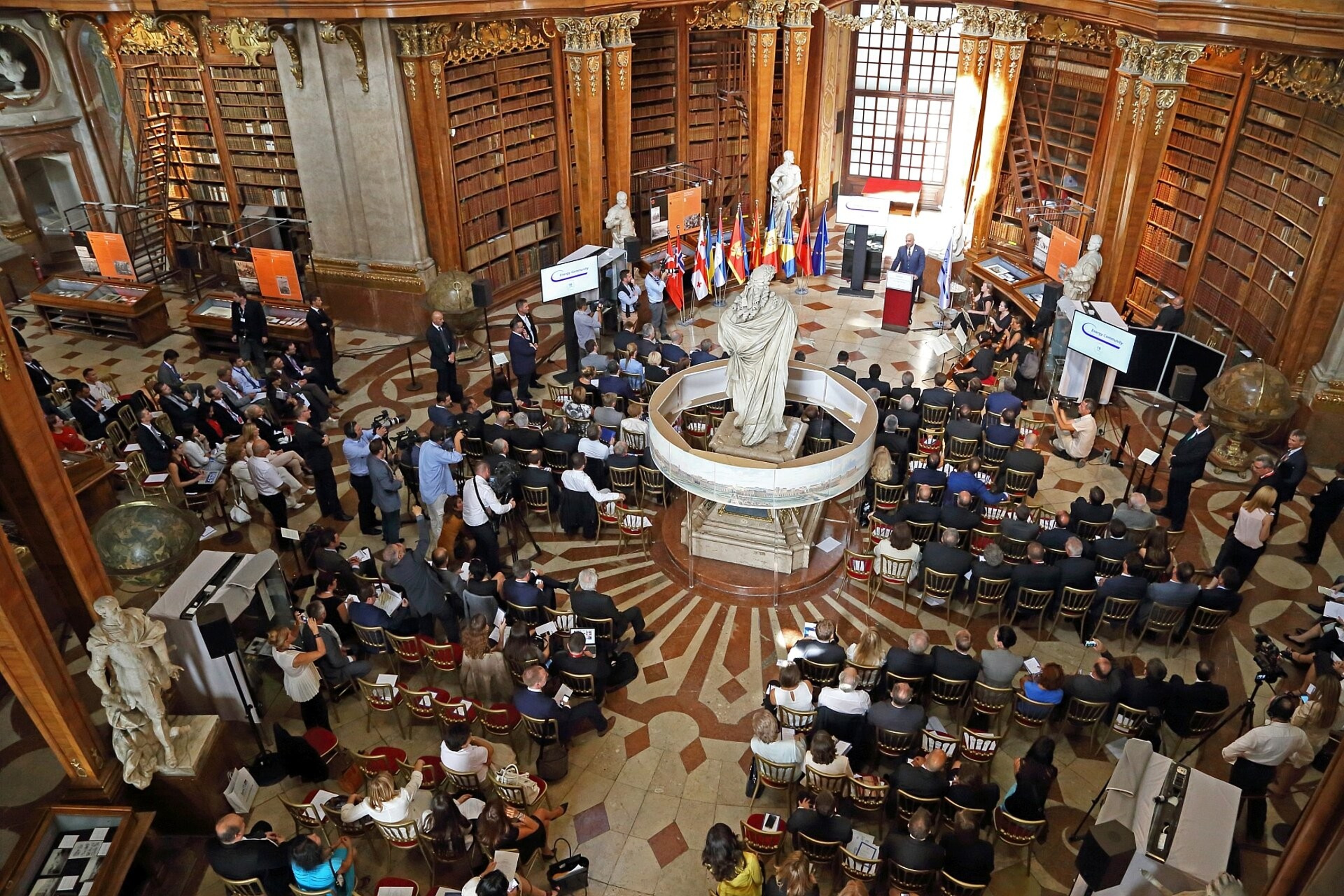 Austrian National Library - State Hall — 写真3