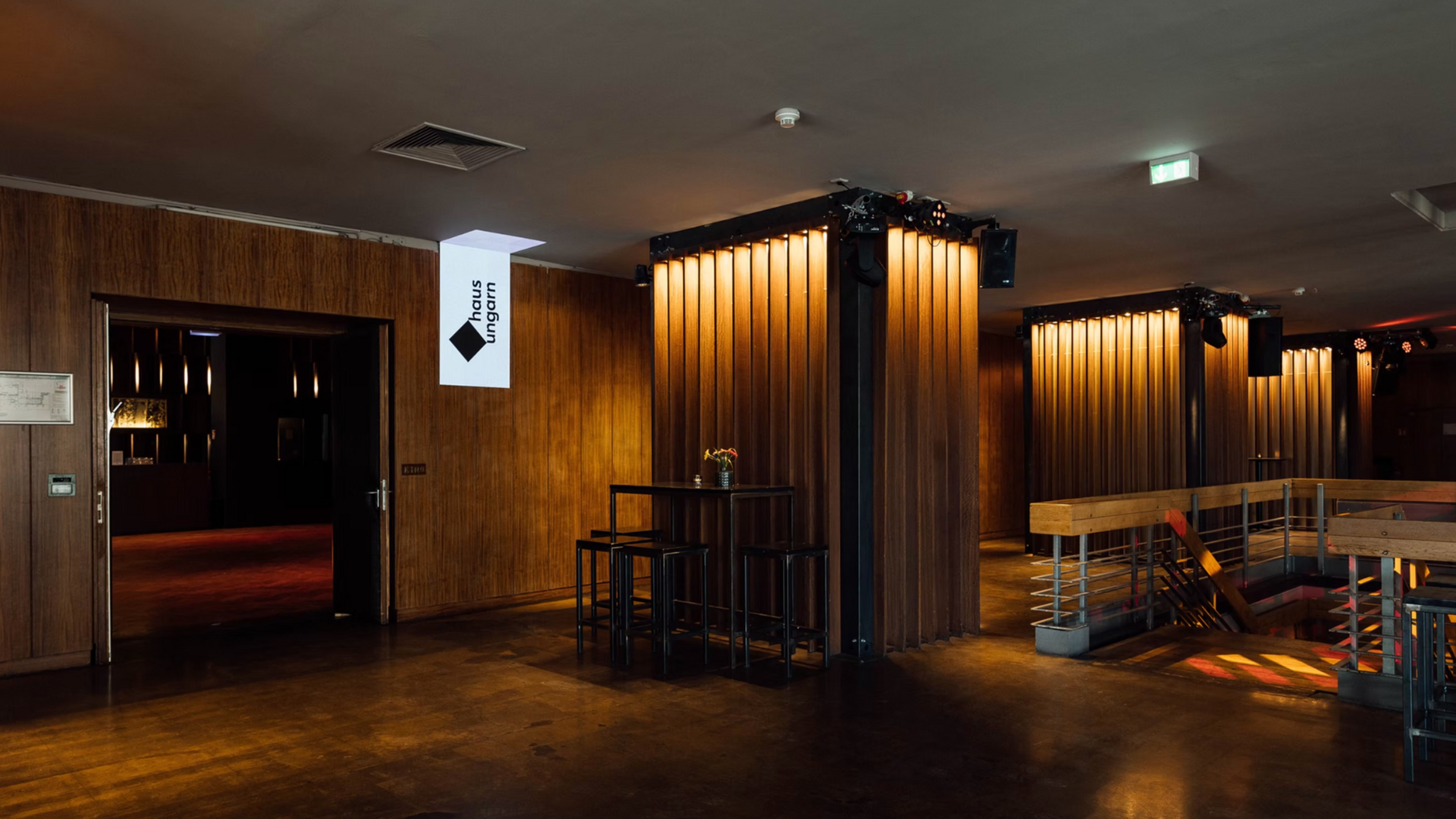 Foyer at Haus Ungarn — 写真2