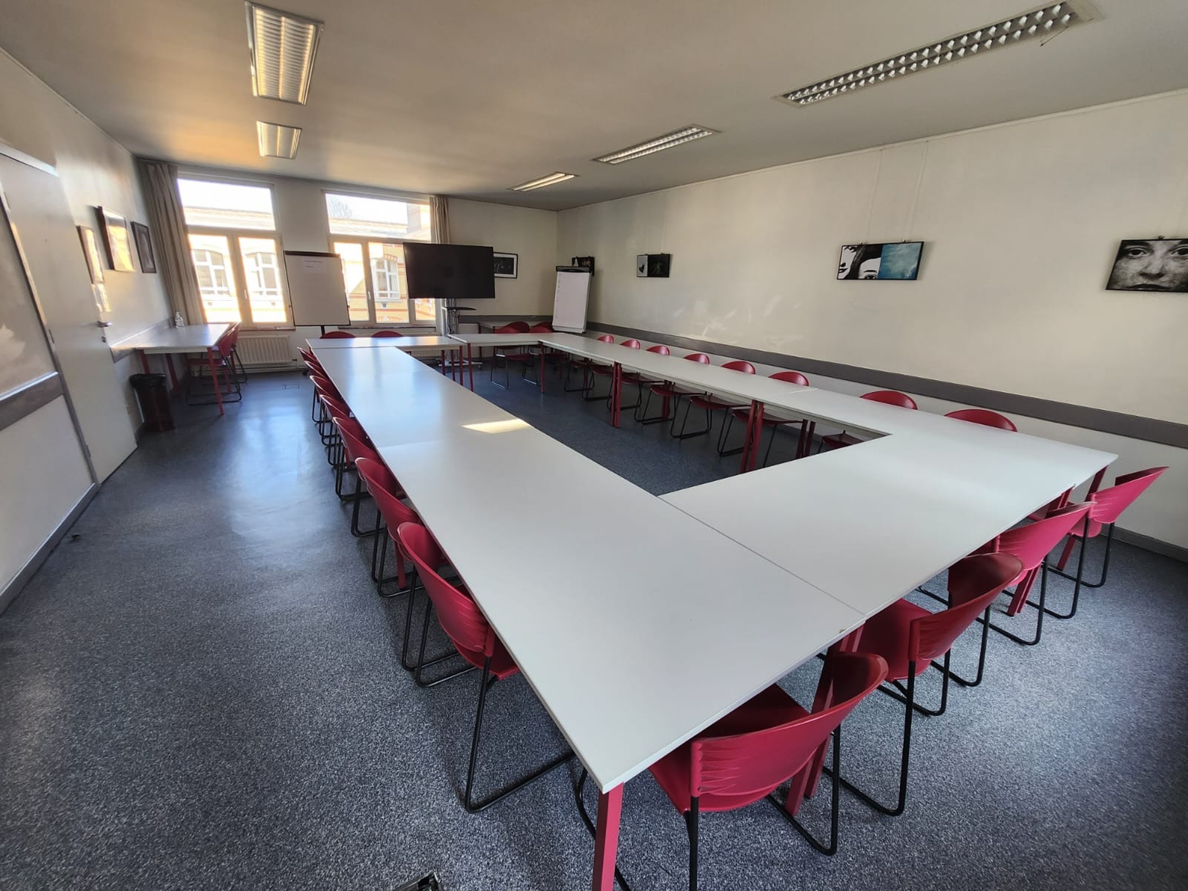 ROSA PARKS: Meeting Room — photo 3