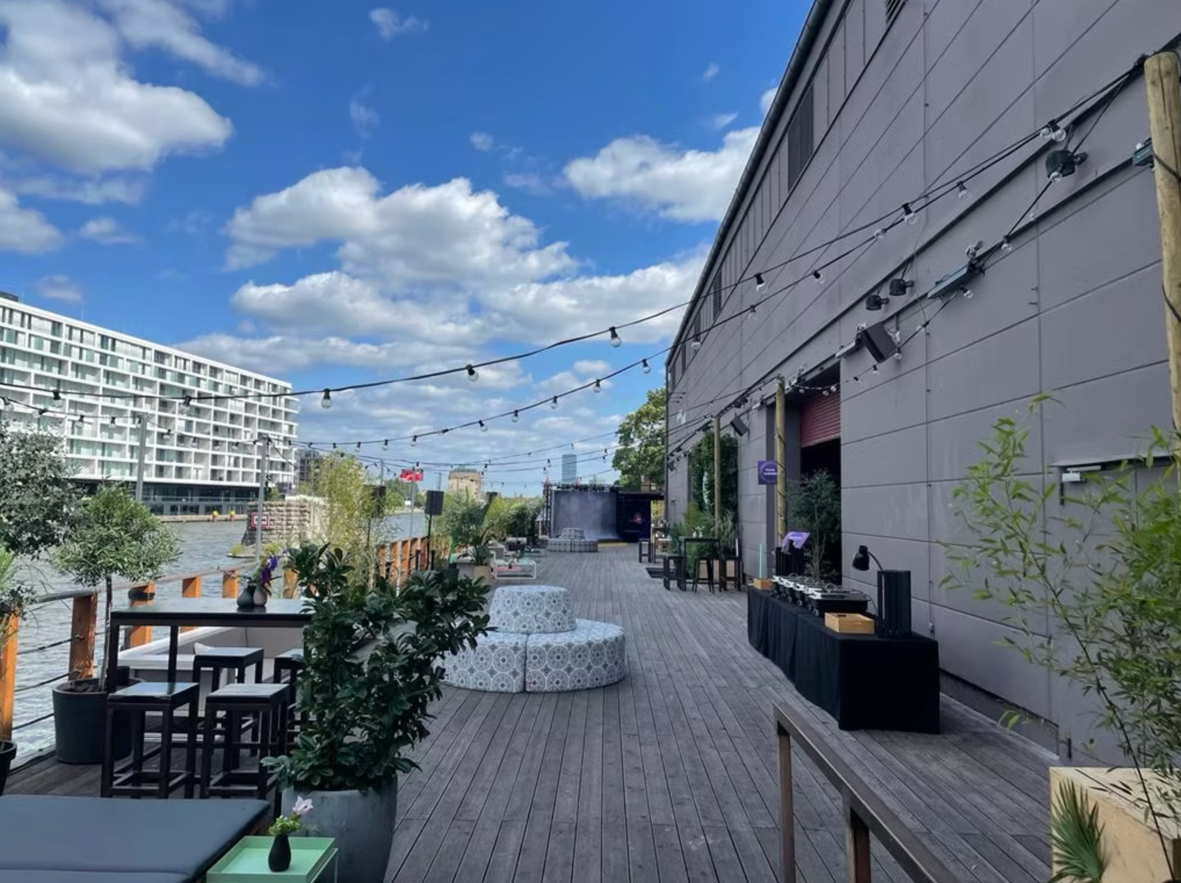 S&K Wood Lounge — photo 2