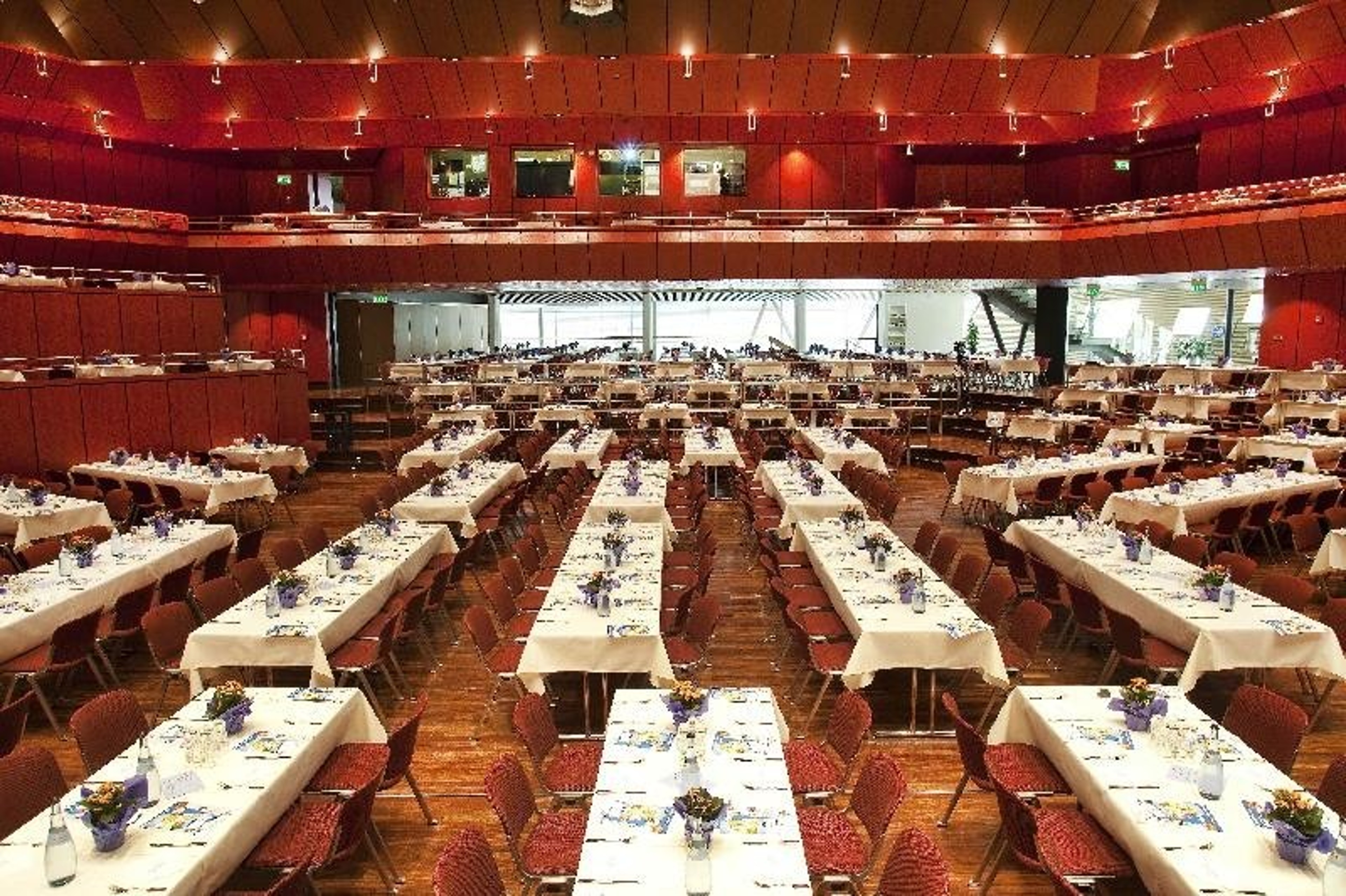 Octagon Concert Hall in STADTHALLE — 写真5