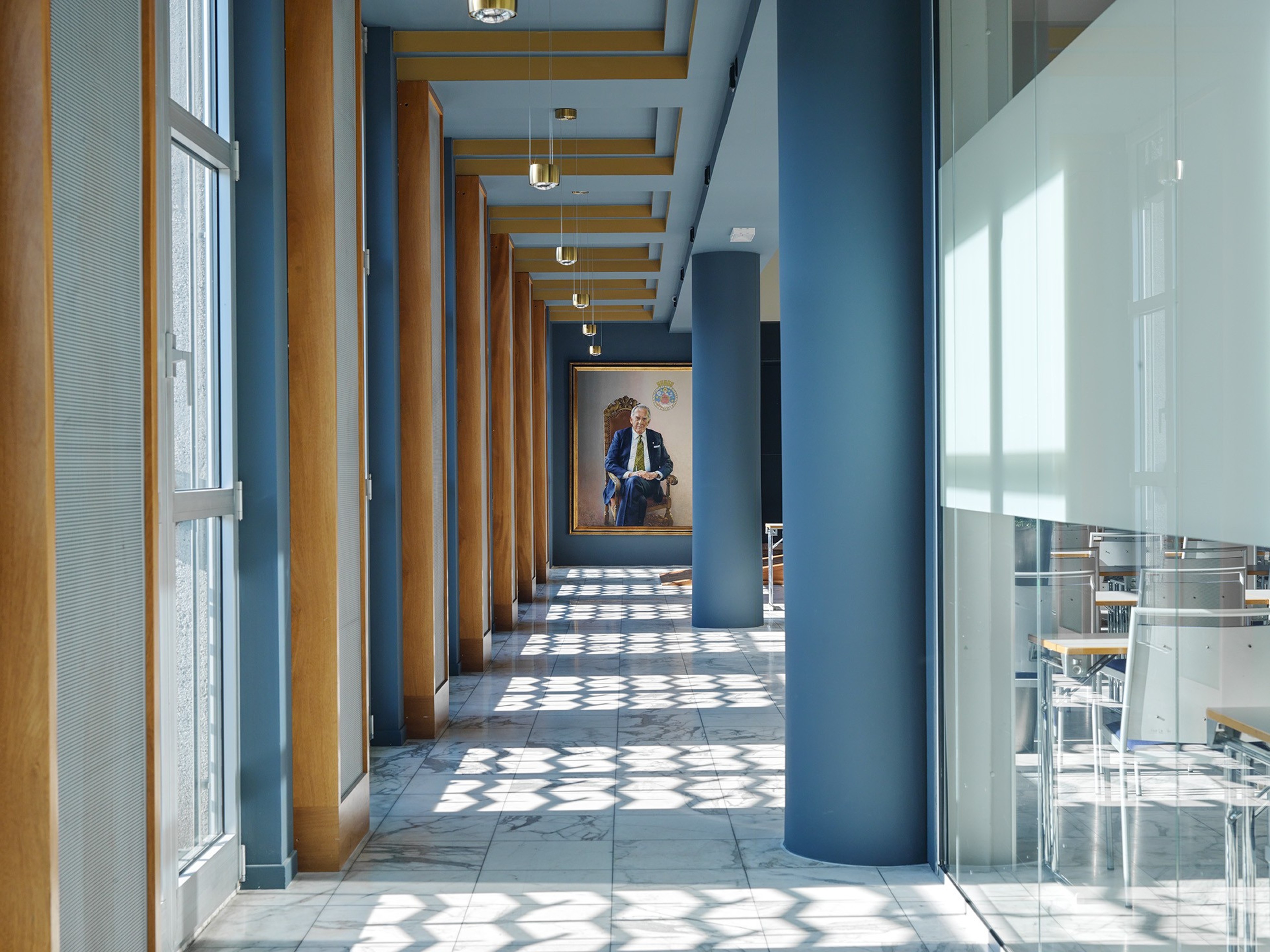 Rådhusplassen - The High Ceiling Conference Room — photo 3