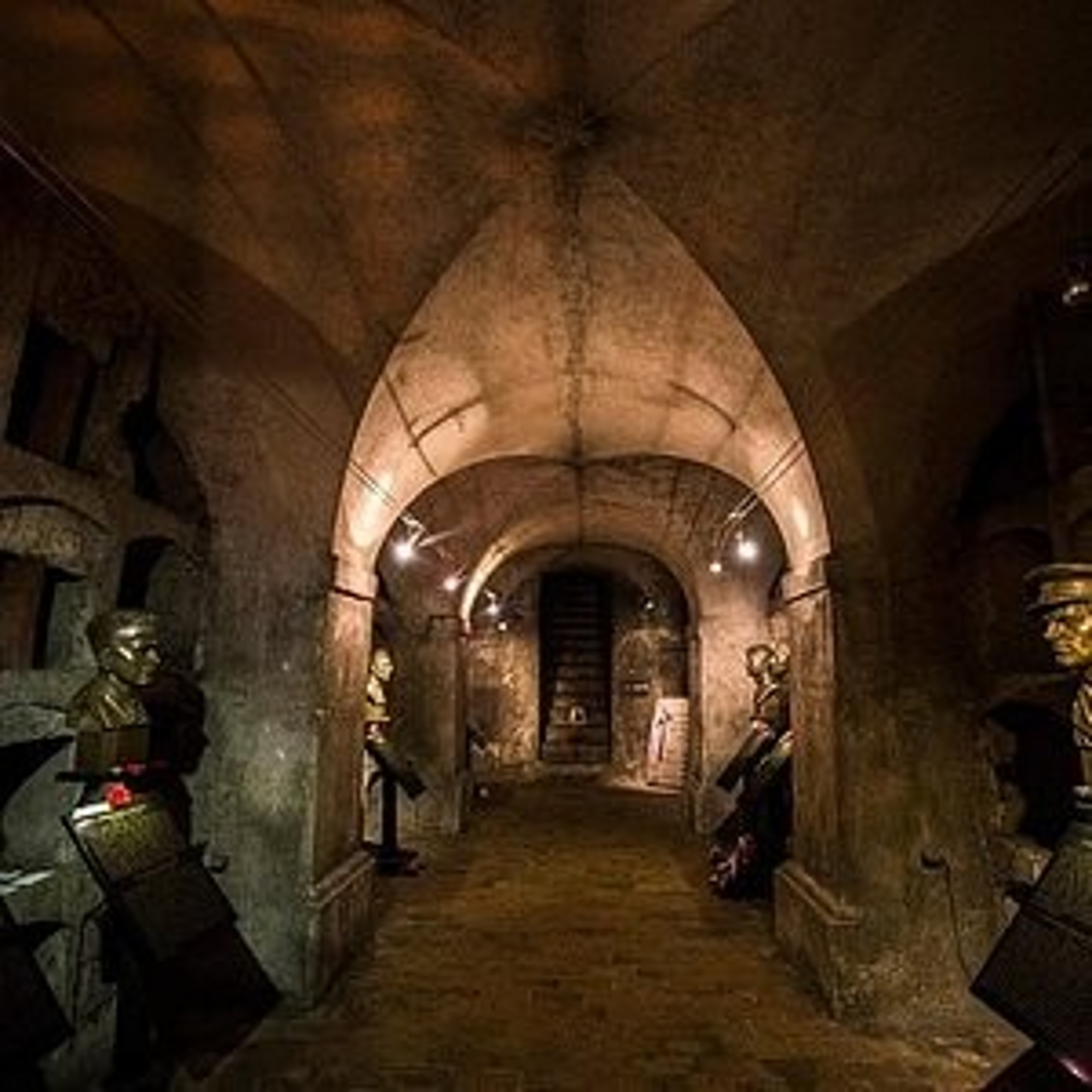 The Stone Bell House - 13th Century Medieval Town House — photo 3