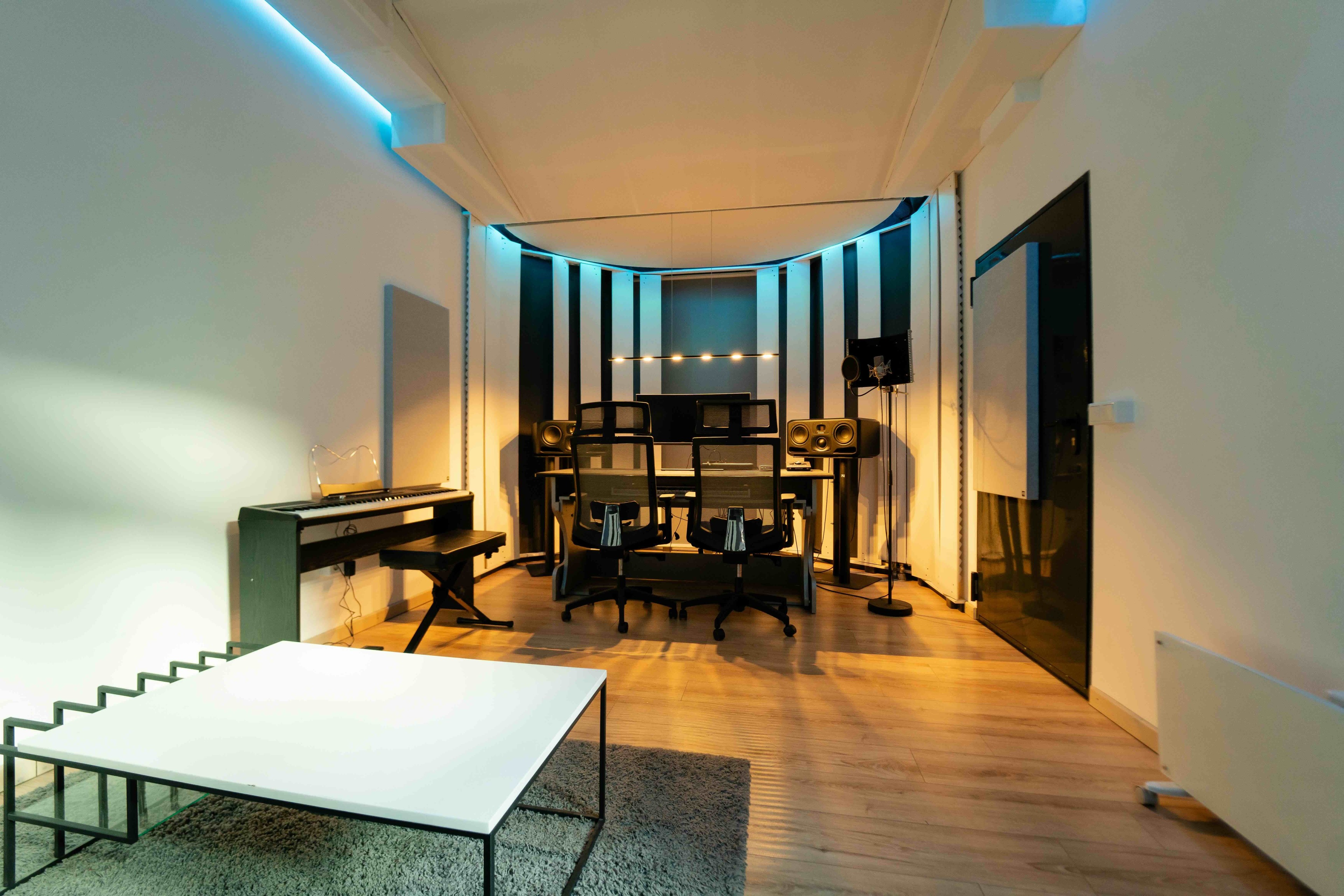 HYDRA Studios - Writing & Recording Sessions — 写真2