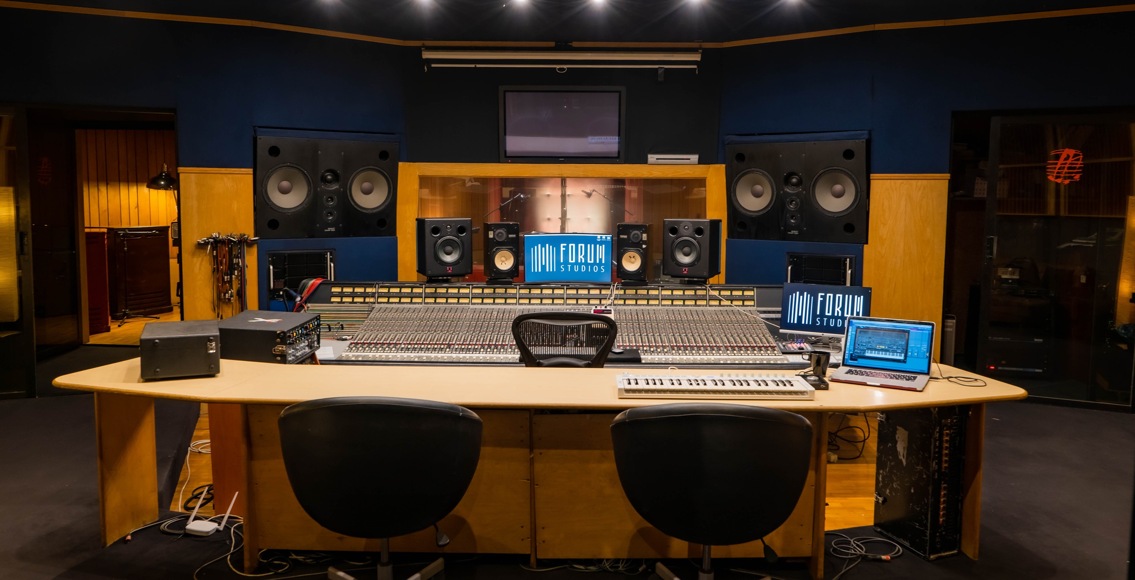 Studio Master