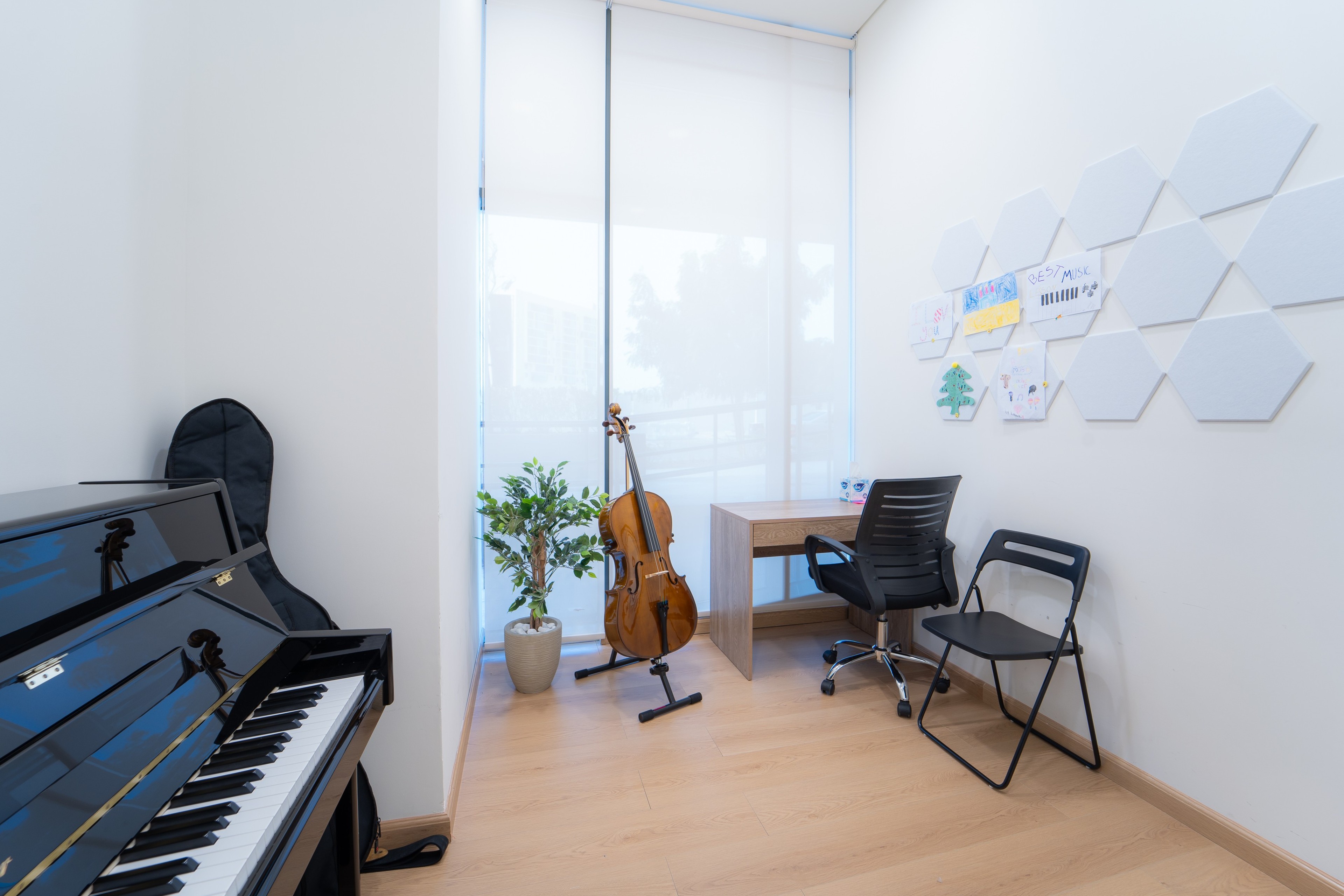 Fournotes Room C7