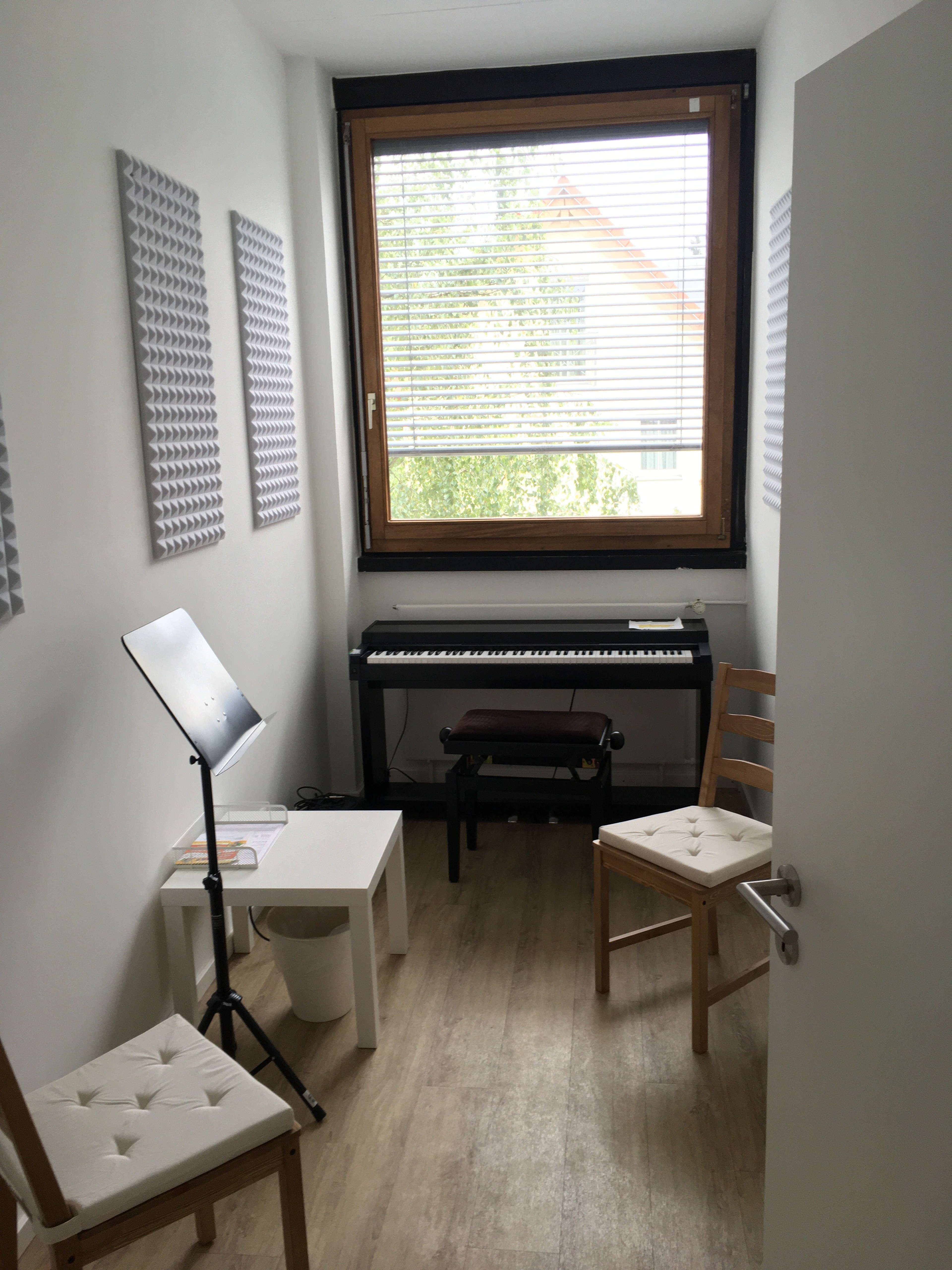 Rehearsal room - piano IV — 写真2