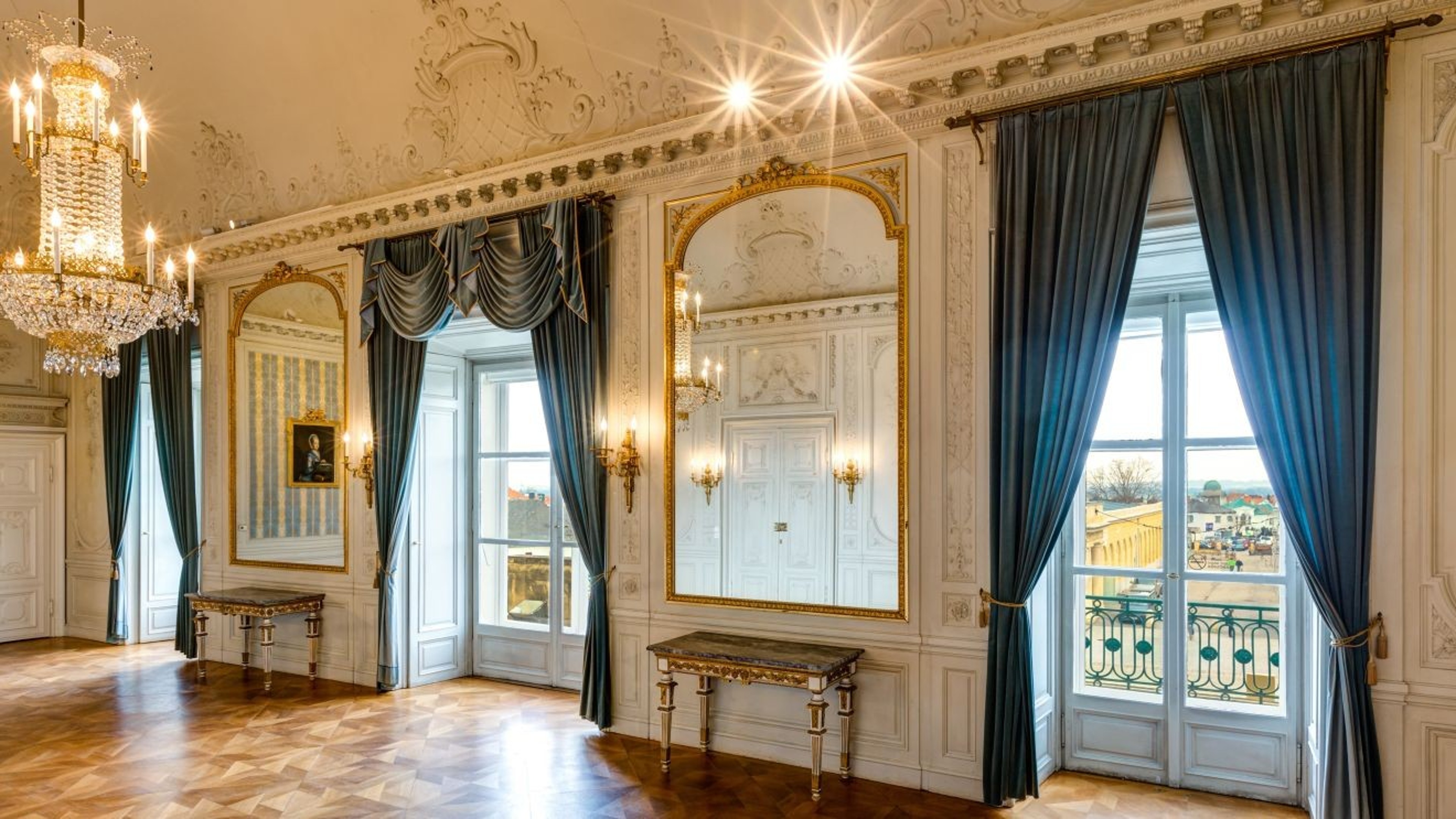 Mirror Hall — photo 3