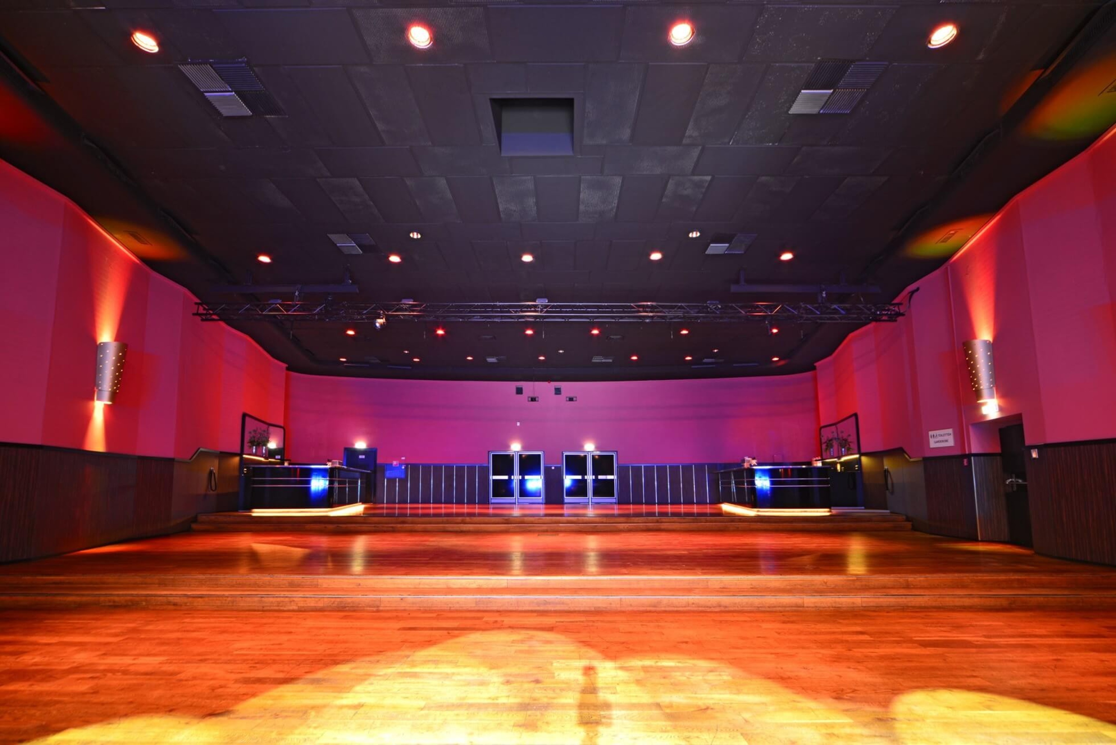 Columbia Theater — photo 3