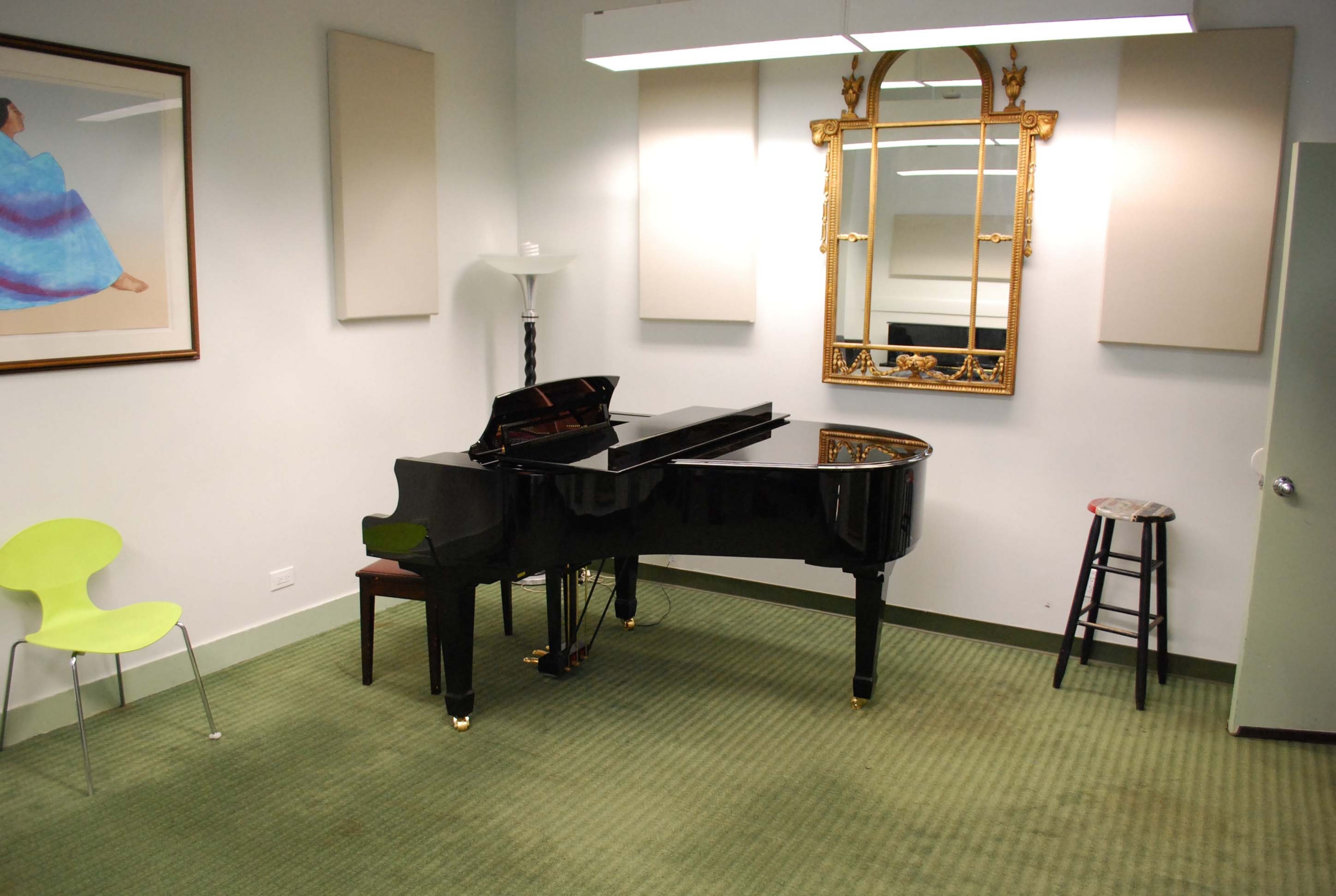 Steinway Grand Piano Rehearsal Studio — 写真2
