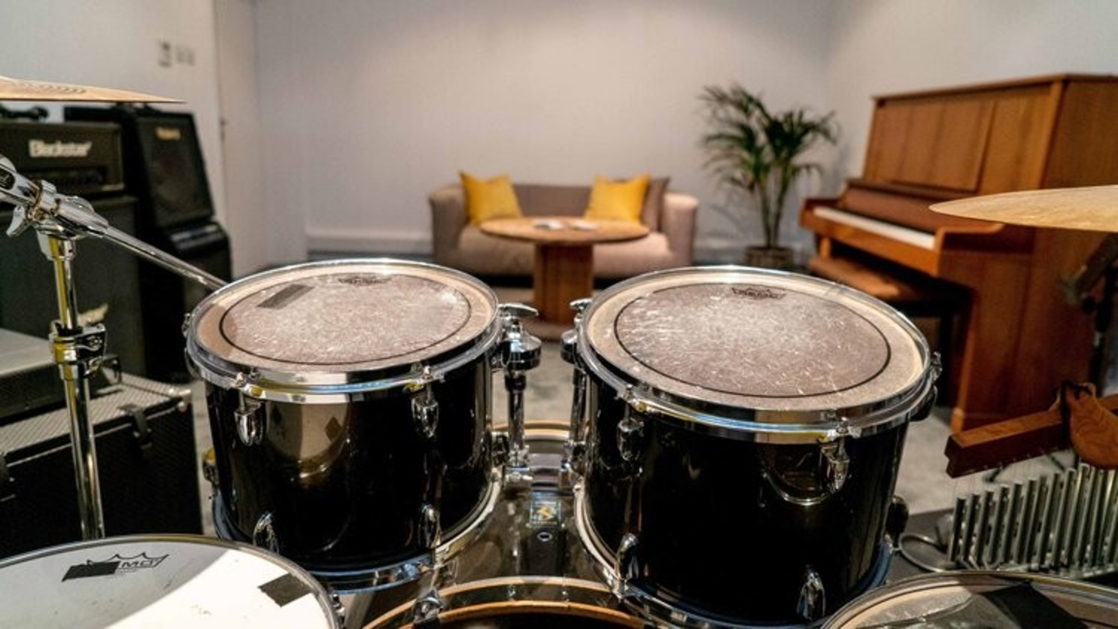 Live Room - The Heart of Dubai’s Indie Scene — photo 3