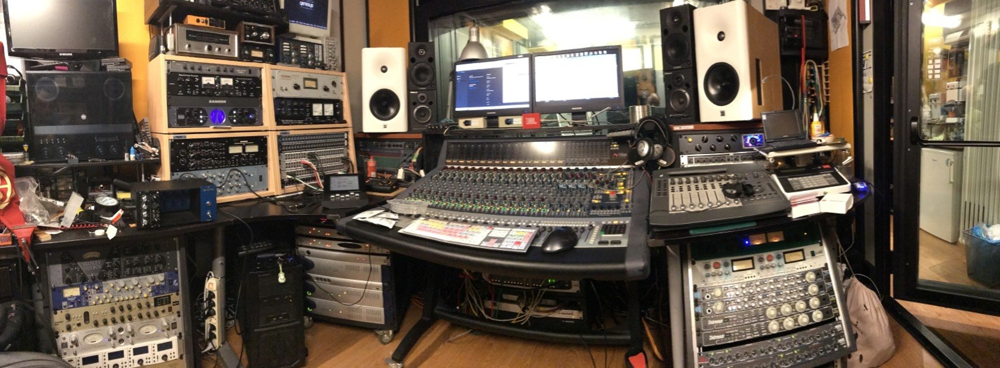 Studio B Recording (recording + control room)