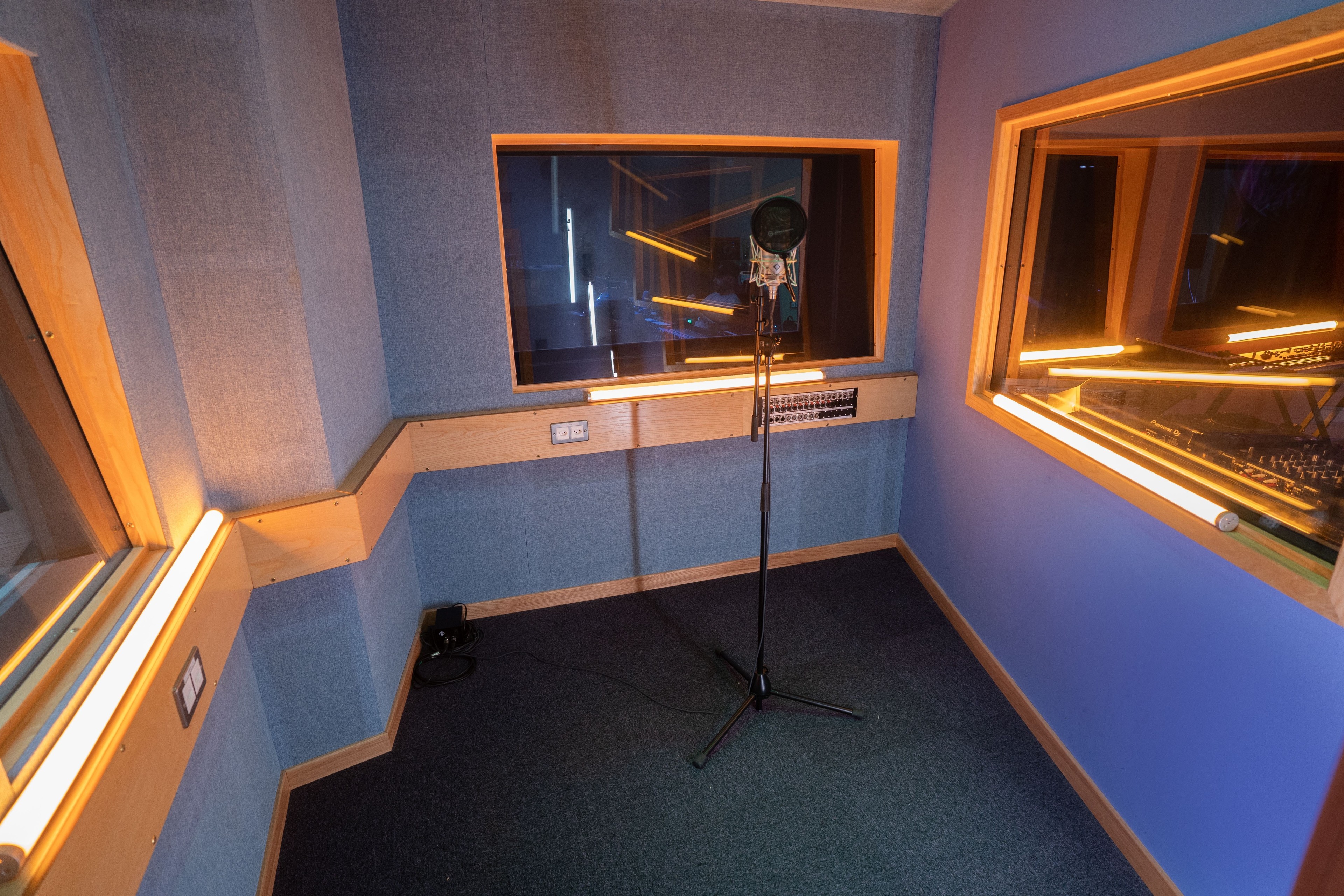 Hana Road Studios - Recording Studio — photo 4