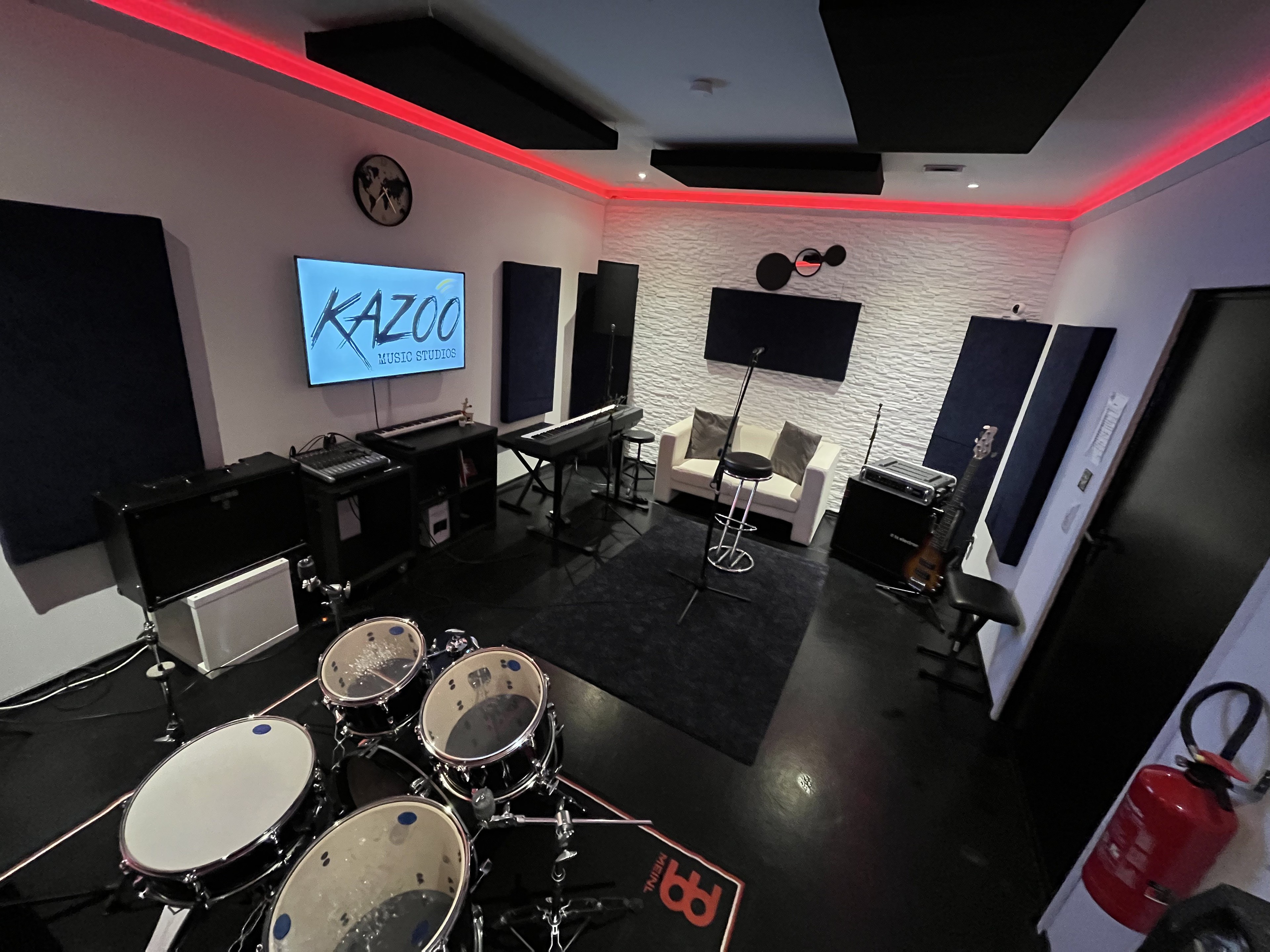 Kazoo Music Studios - Rehearsal Studio "World"