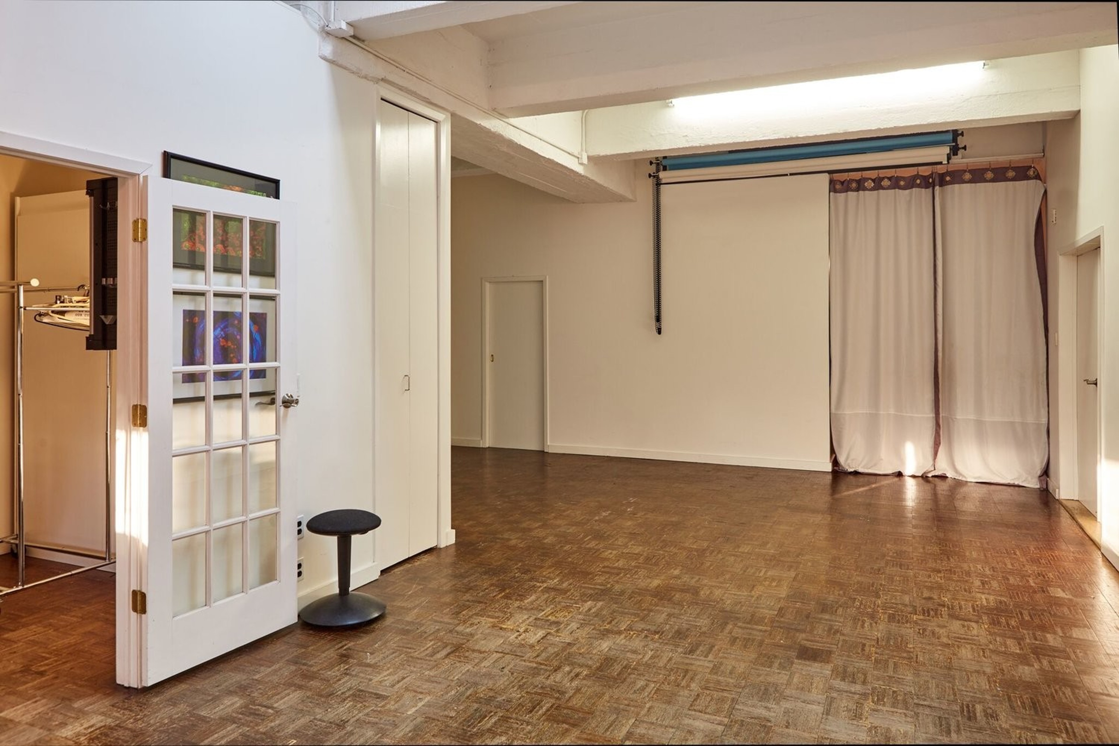 W 42nd Studio — photo 4