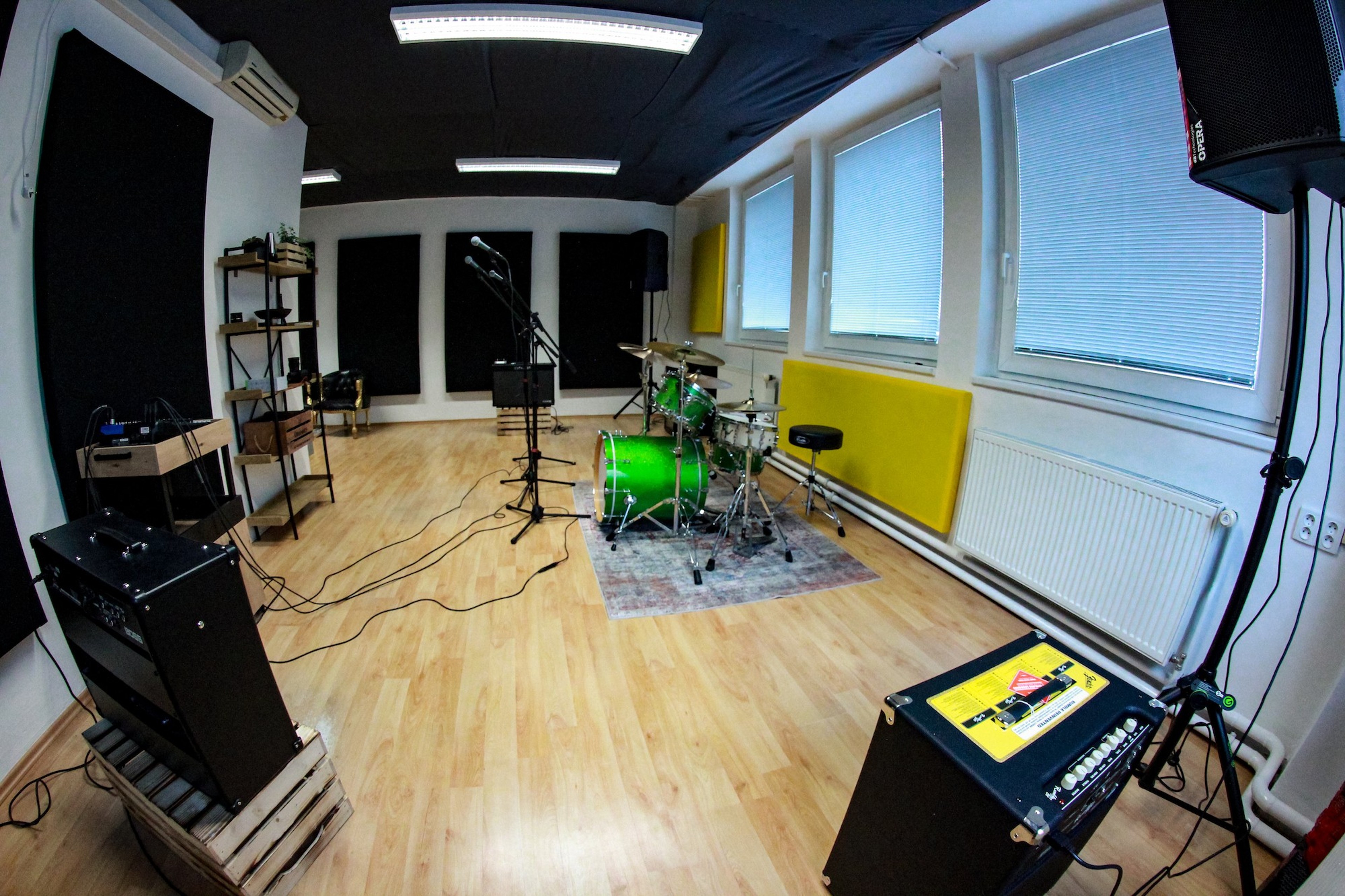 GhostTown Rehearsal Room - a living room for band — photo 2