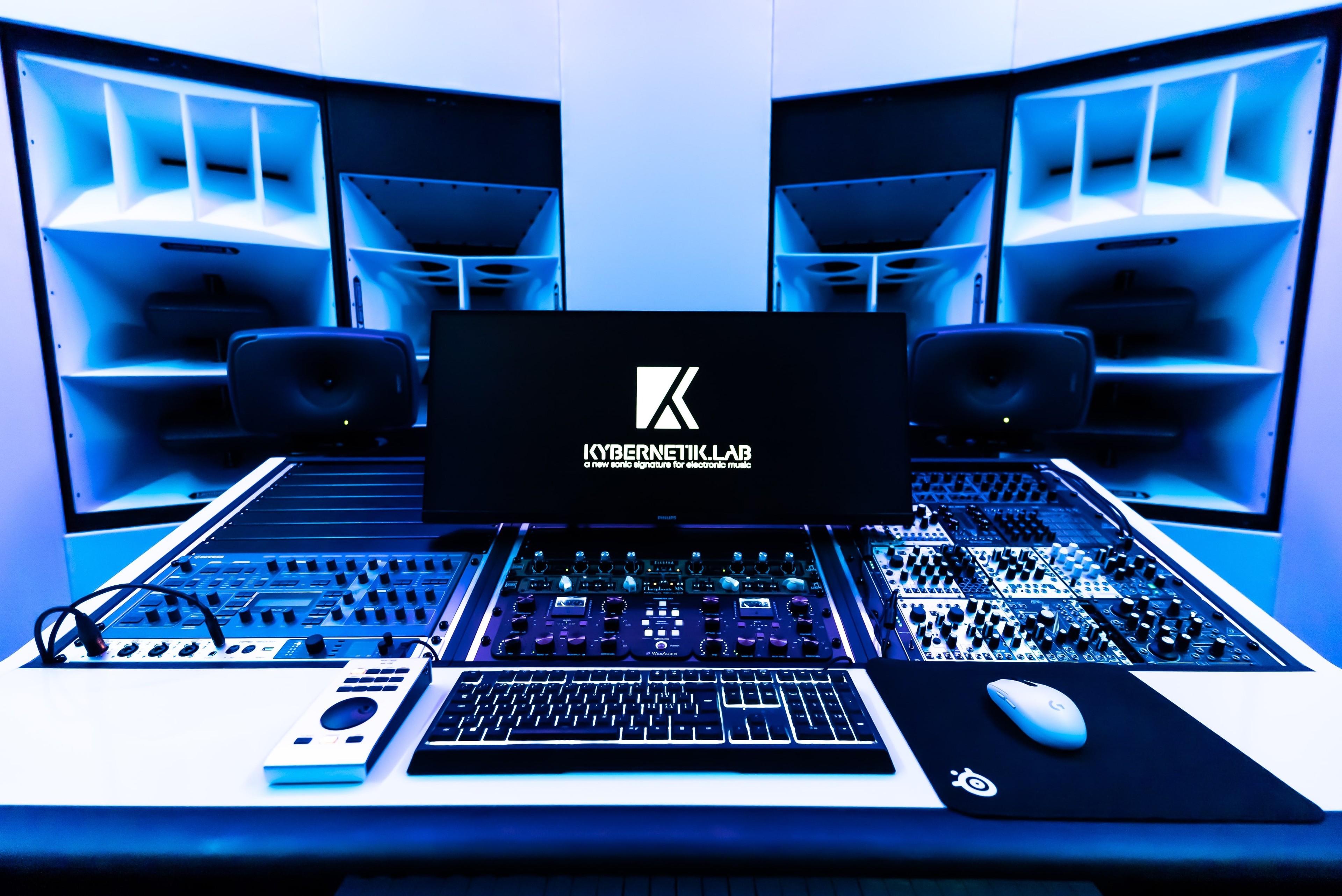 Basel QX3 Studio — Mixing & Mastering with Joel — photo 4