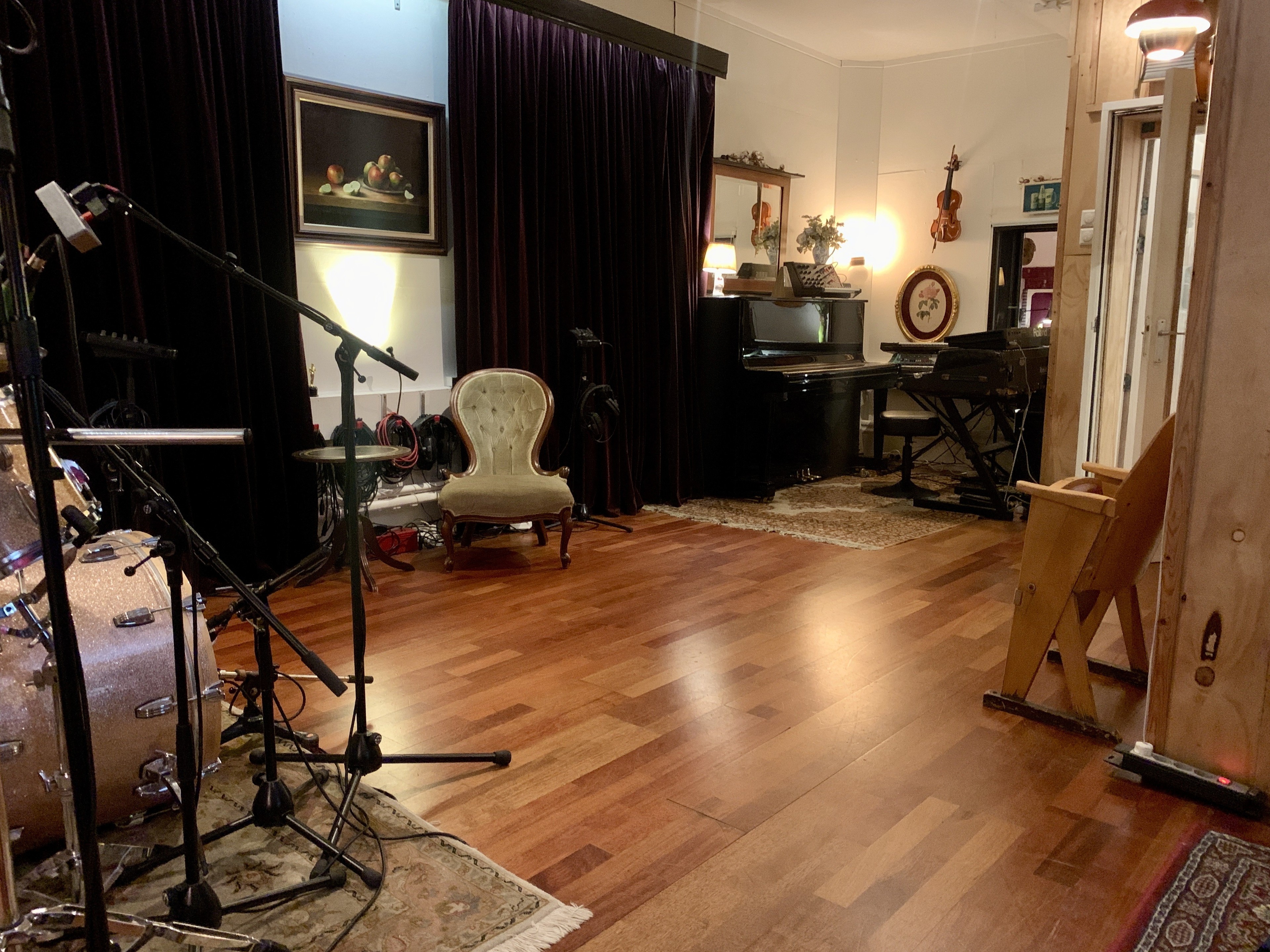 Legendary music studios with amazing atmosphere — photo 3