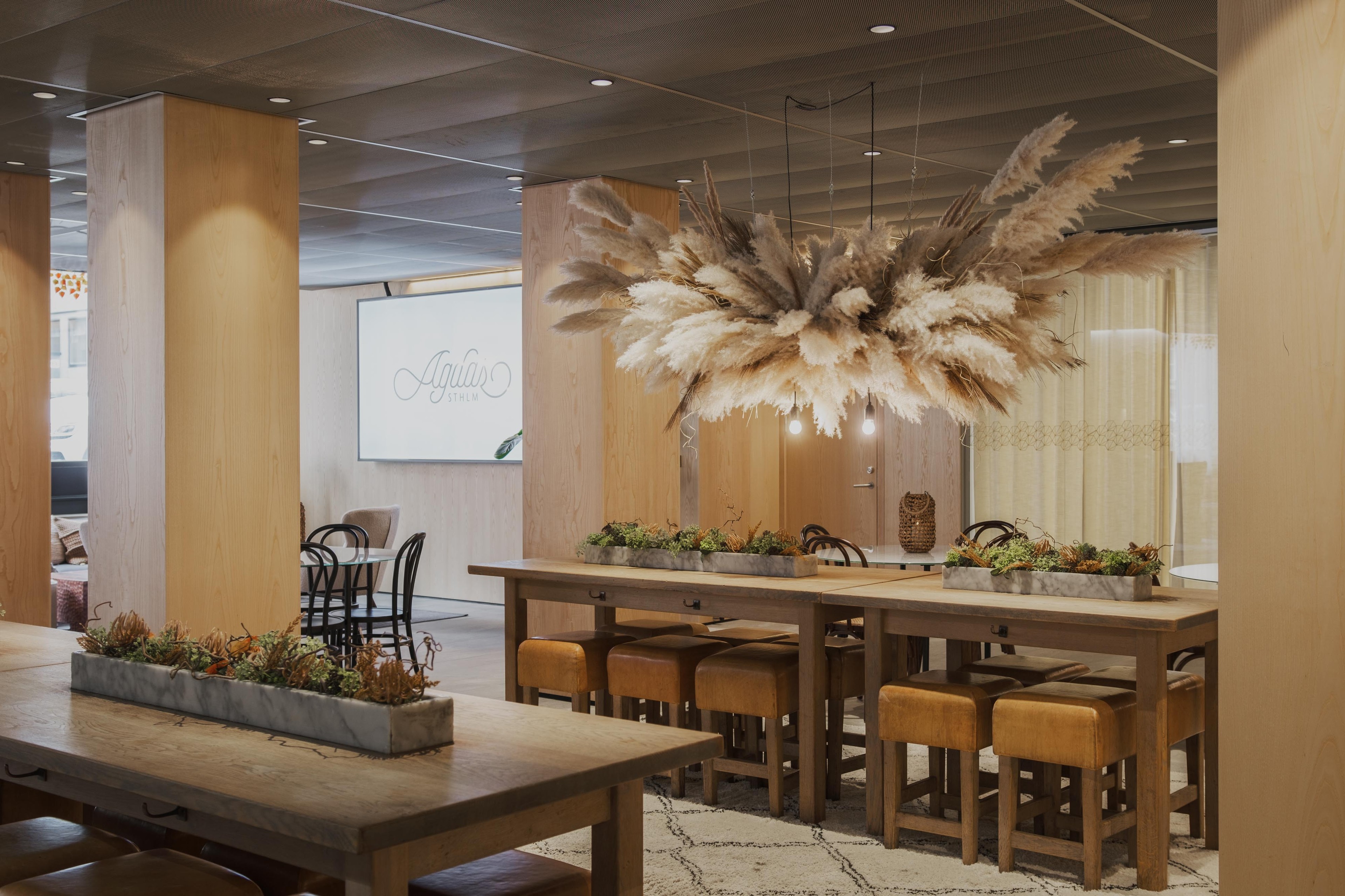 Lounge Central