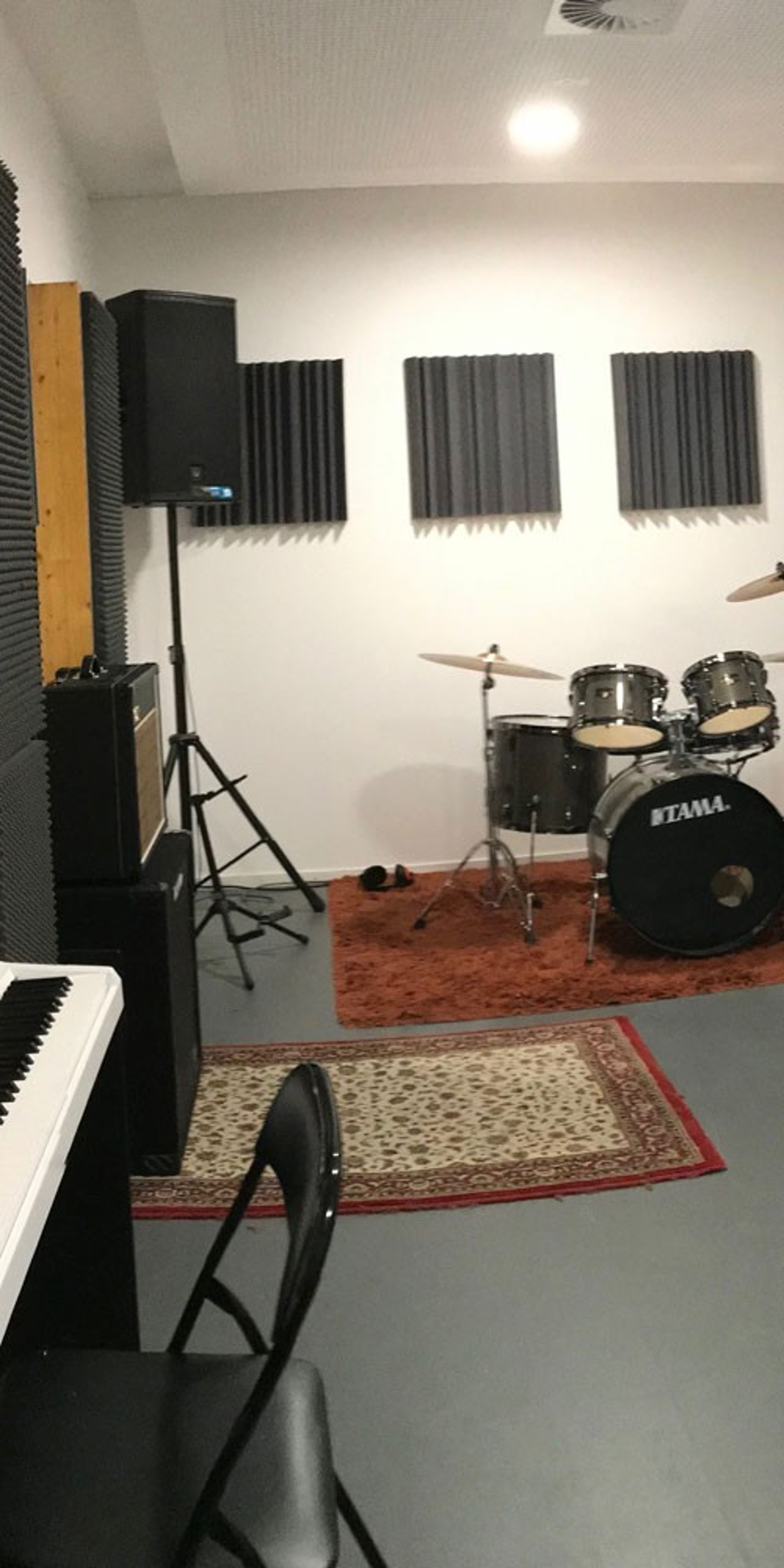Cozy, well equipped rehearsal space — 写真2