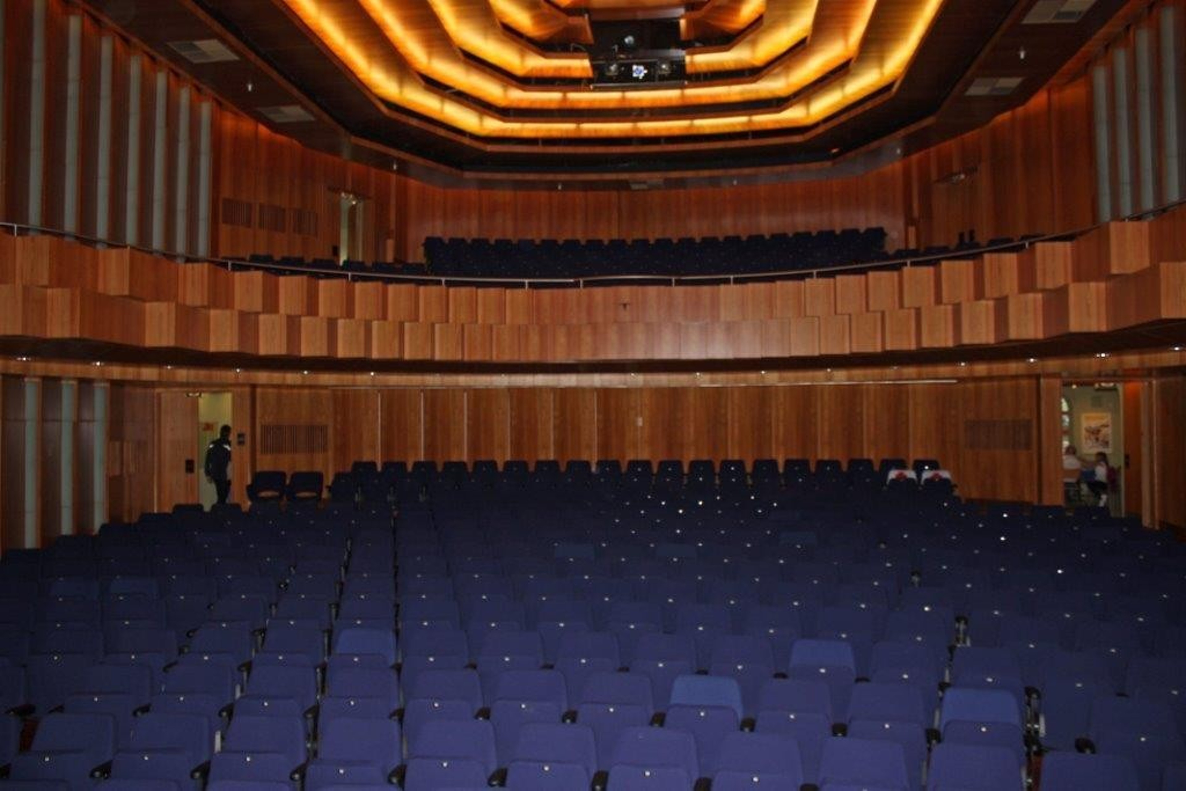 Theatre — photo 2