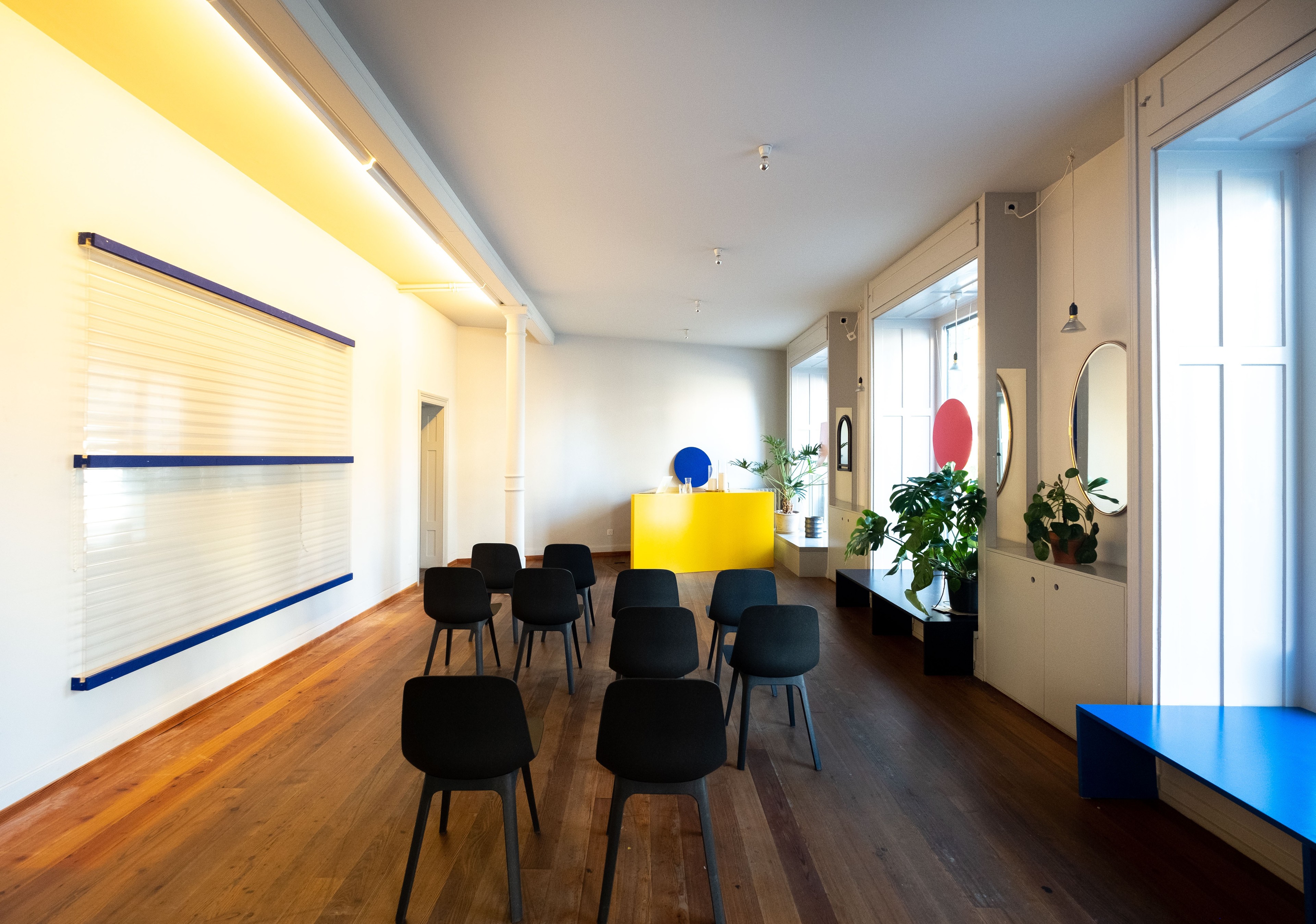 Beautiful space with high ceilings for you to rehearse in — photo 2