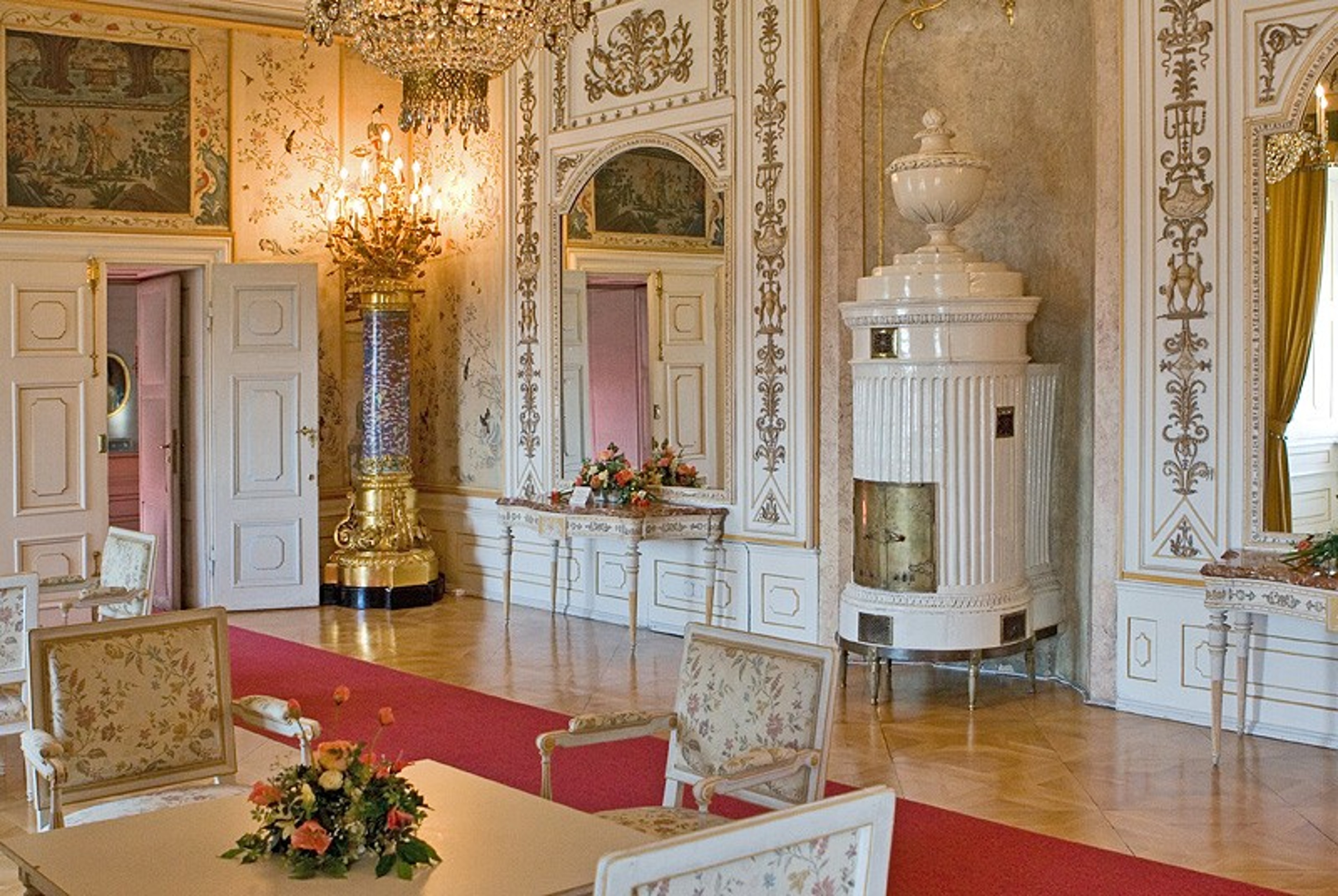 Big Chinese Salon — photo 3