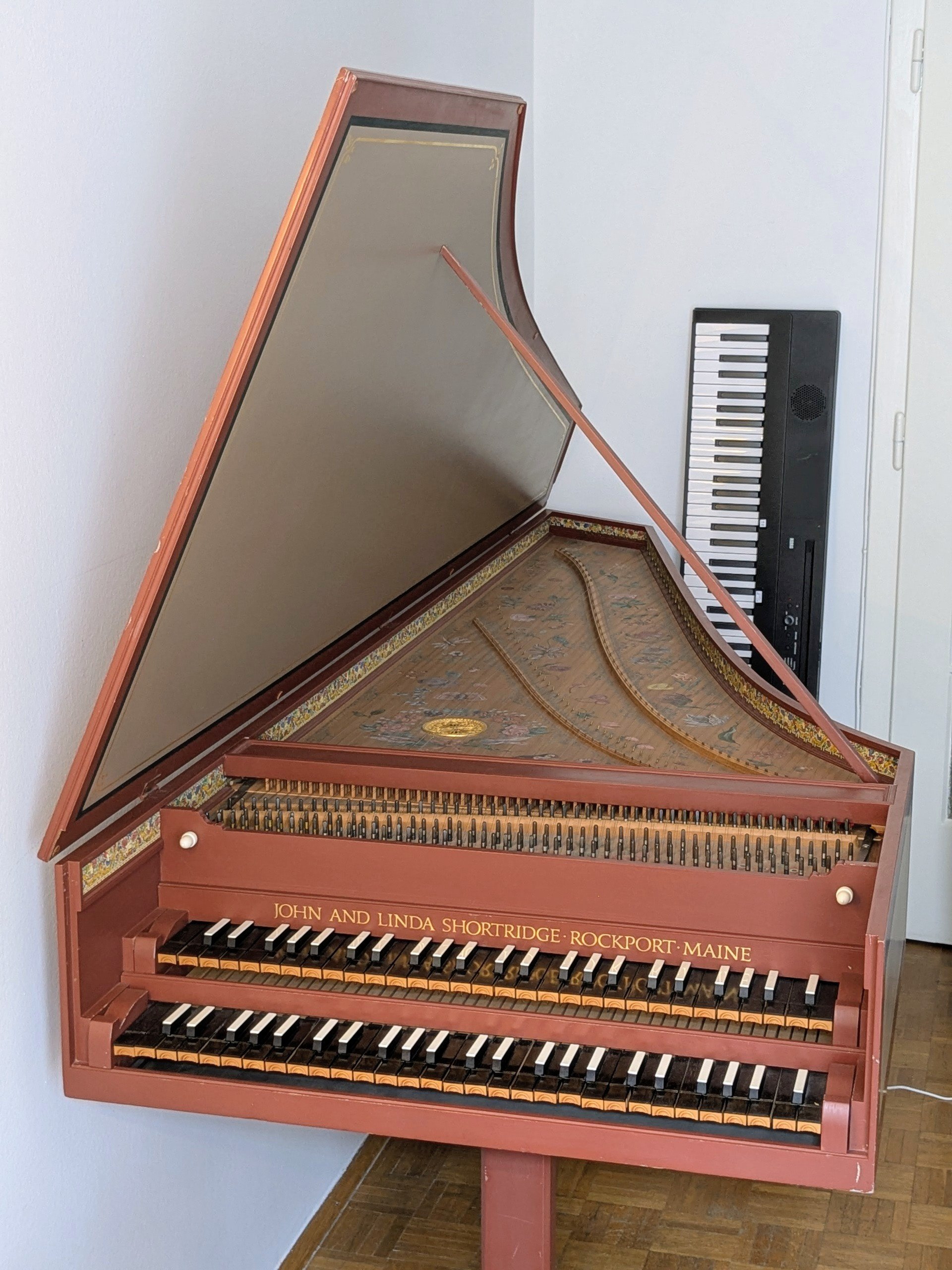 Cozy Living Room with Harpsichord — Foto 4
