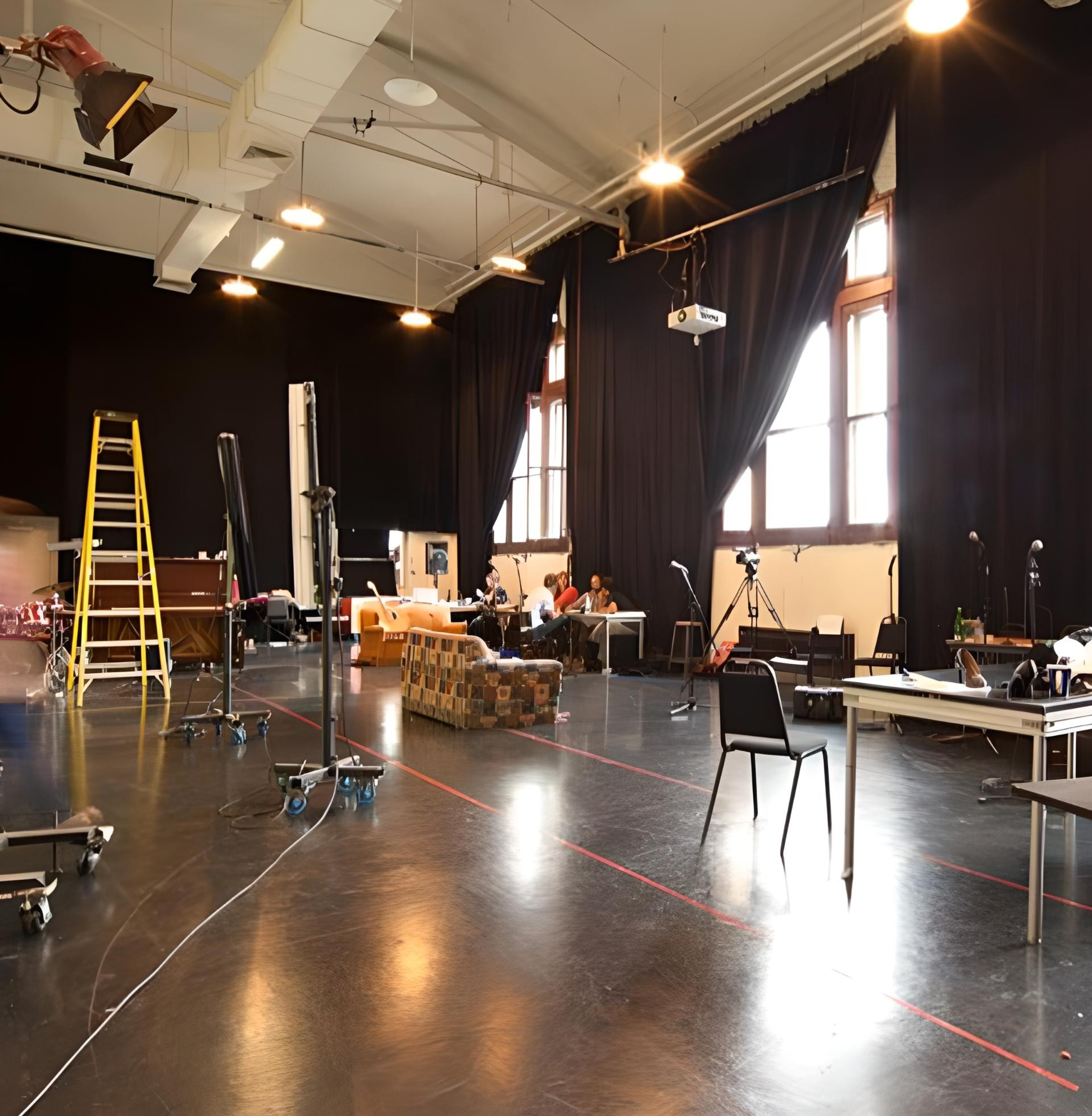 Rehearsal, Podcast, Film and Performing Studio — 写真2