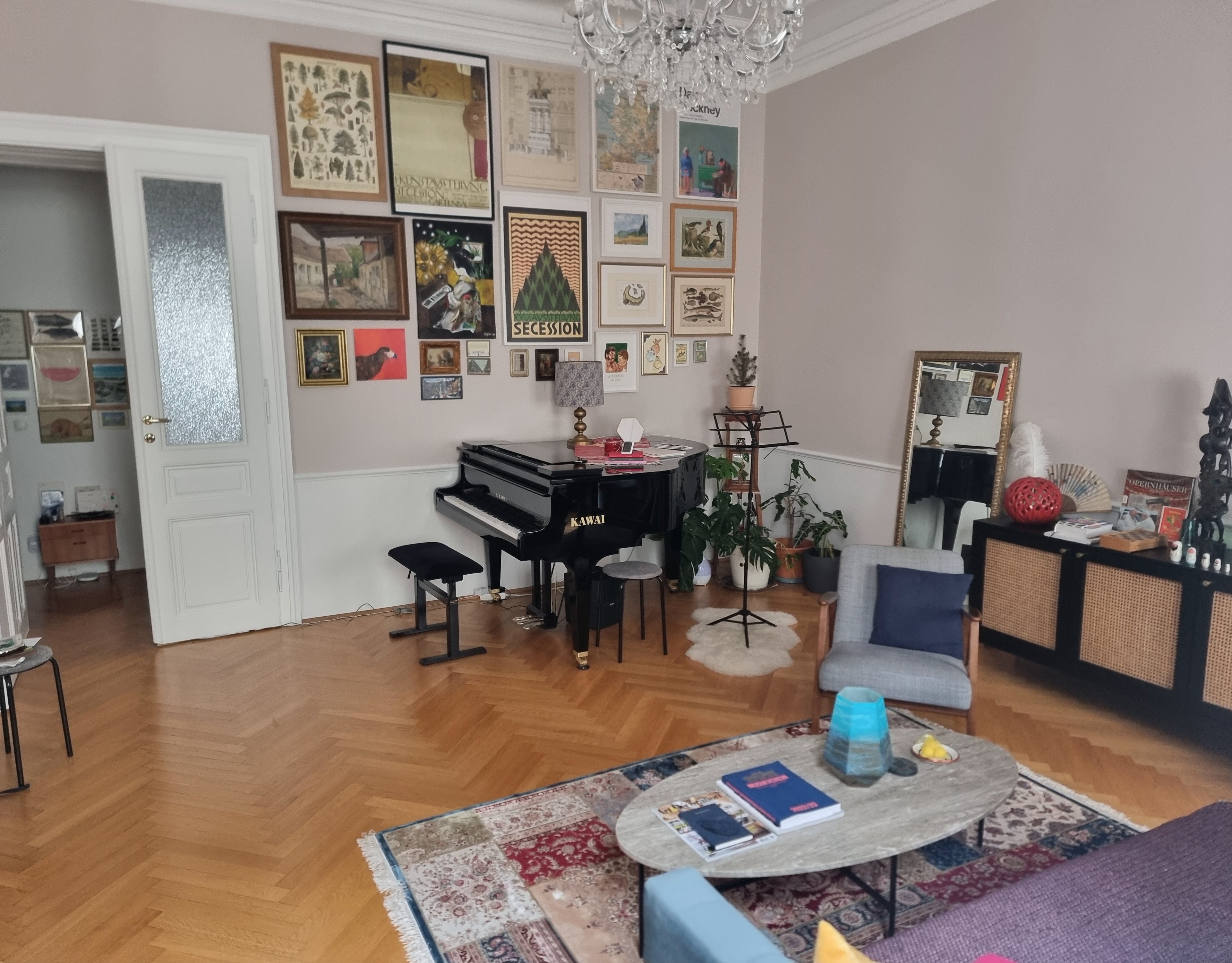 Beautiful piano practice room in the center — photo 4