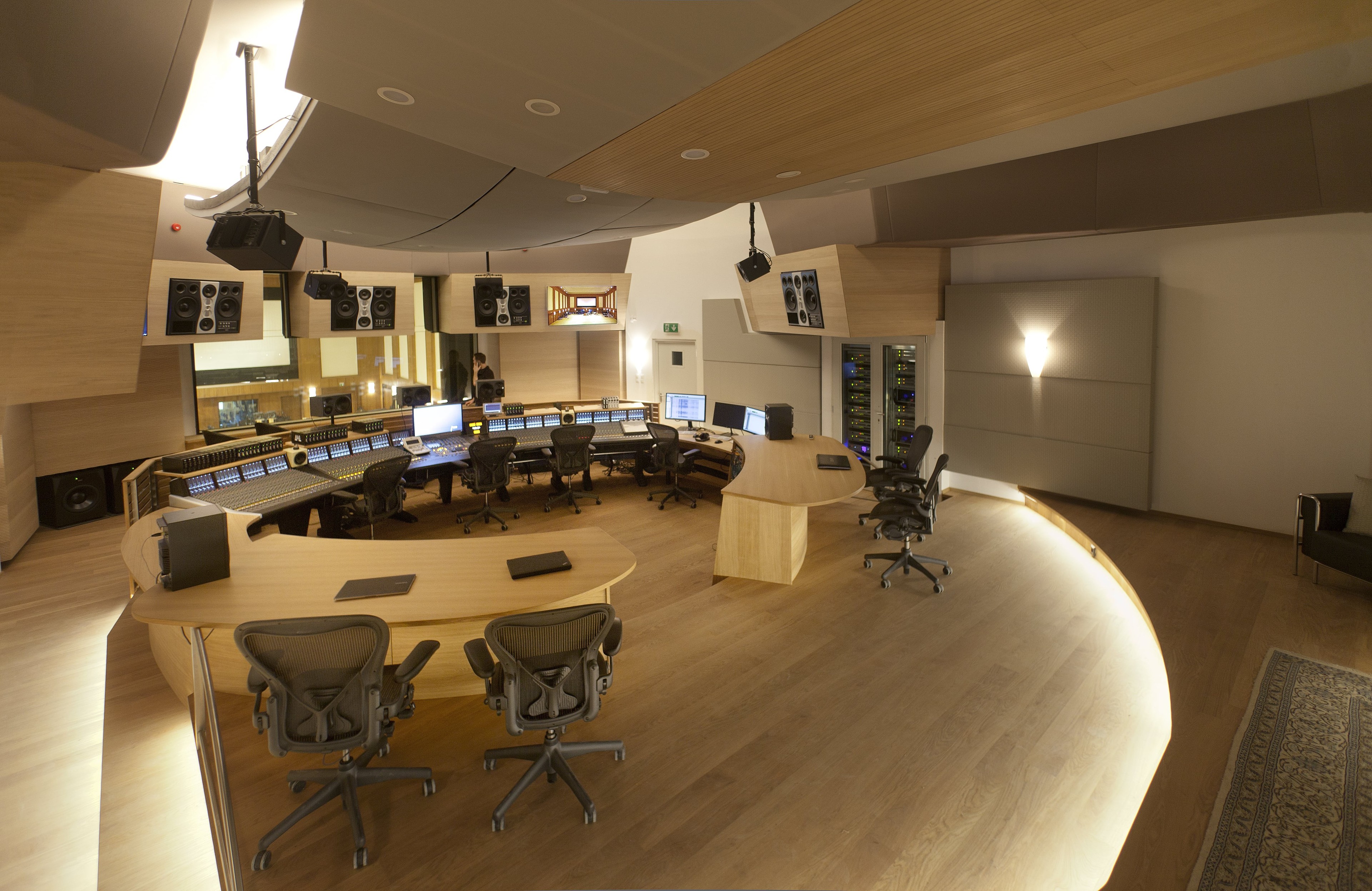 Synchron Stage - Stage A with Control A — 写真5