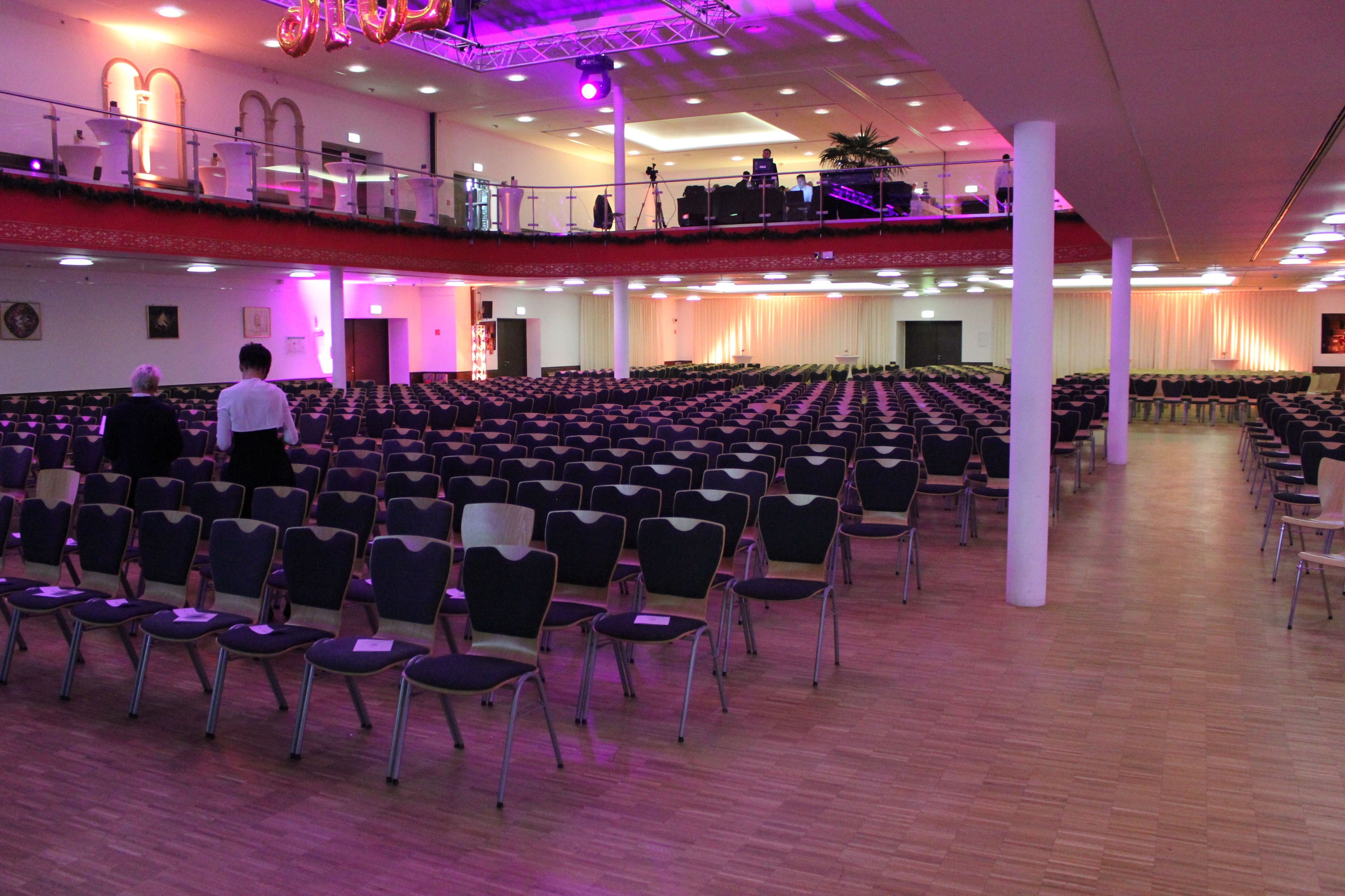 Large Hall — photo 5